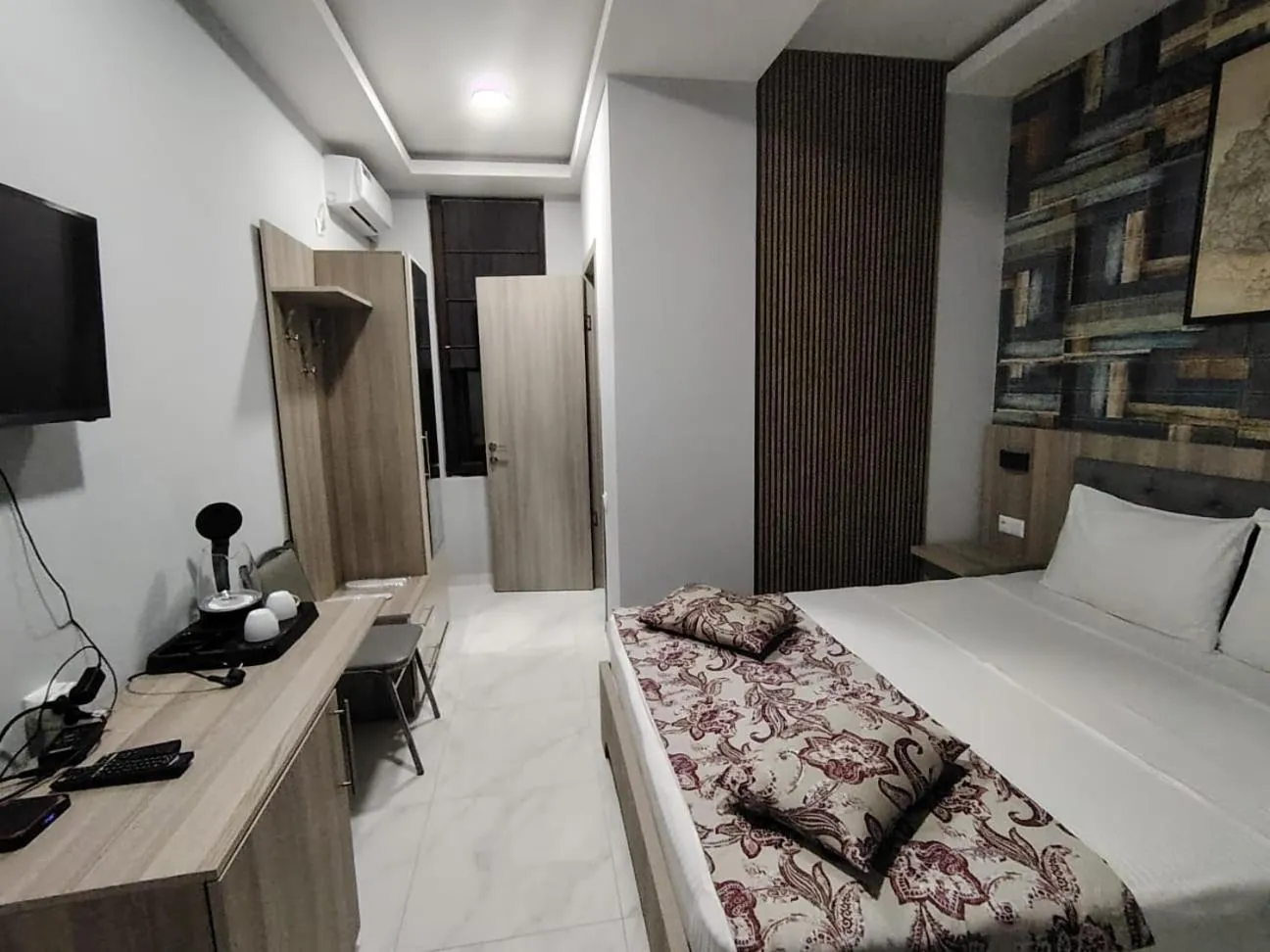 Bed in Vita Gardenia Hotel Tskaltubo