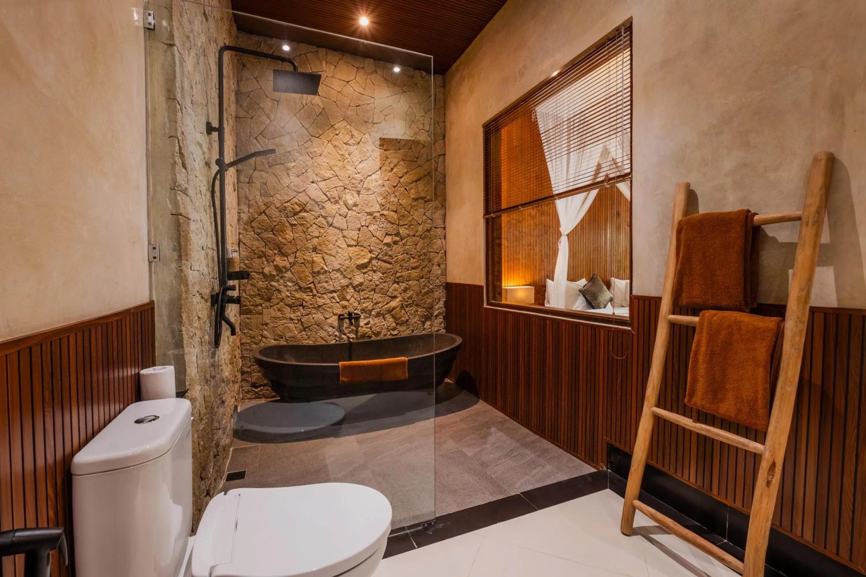 Shower in Alamdini Resort Ubud