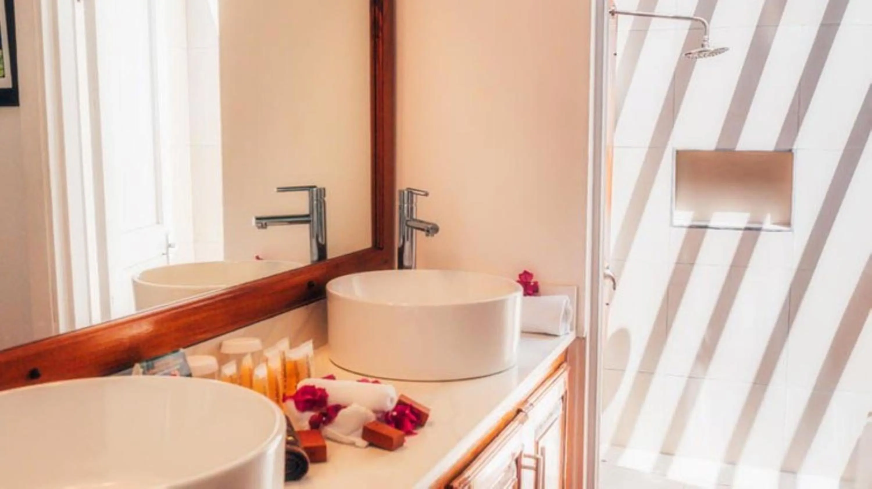 Bathroom in Stonefield Villa Resort