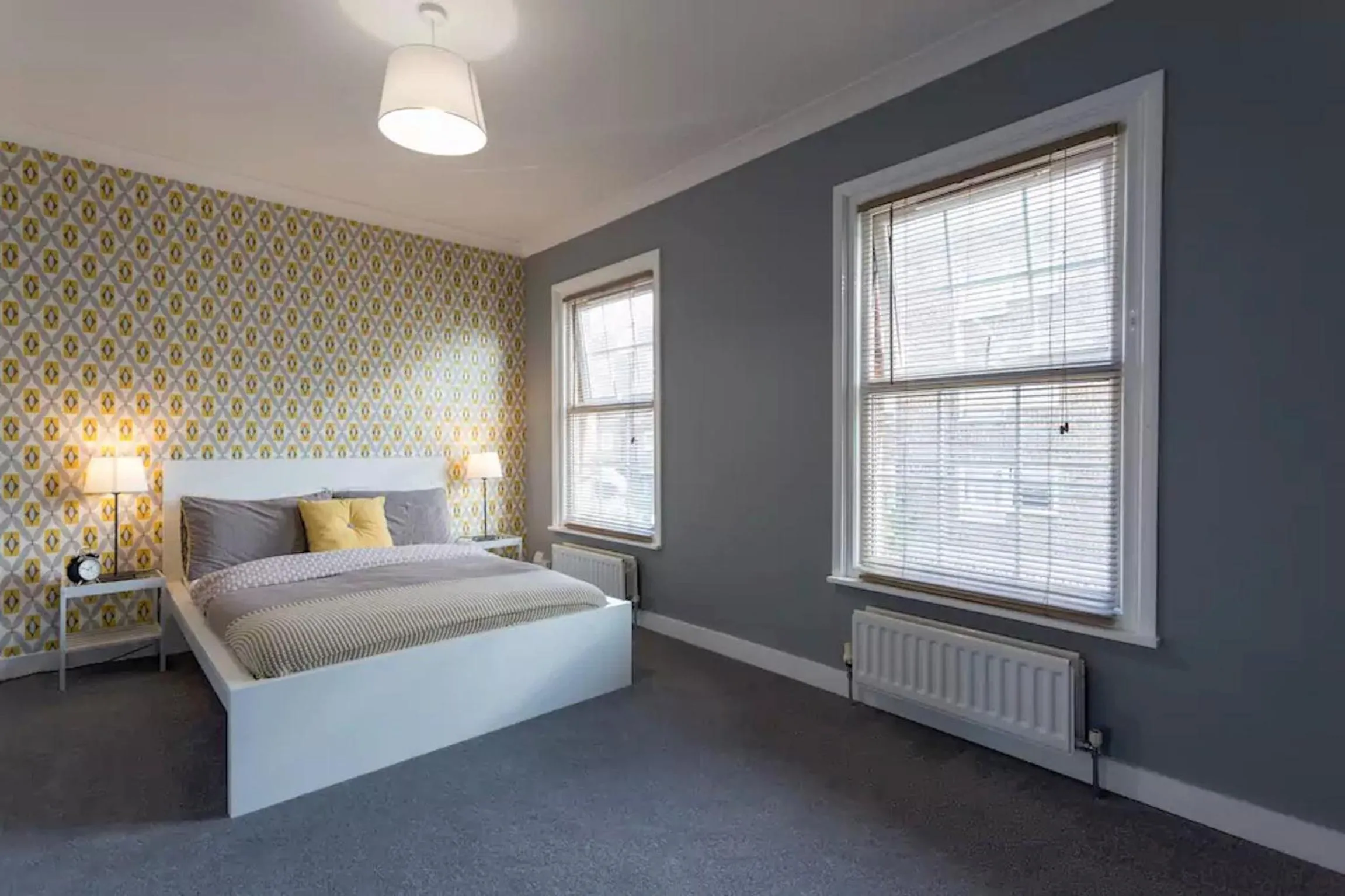 Bedroom, Bed in Hastings House - Modern 2 Bedroom House in Central Luton & Near Airport