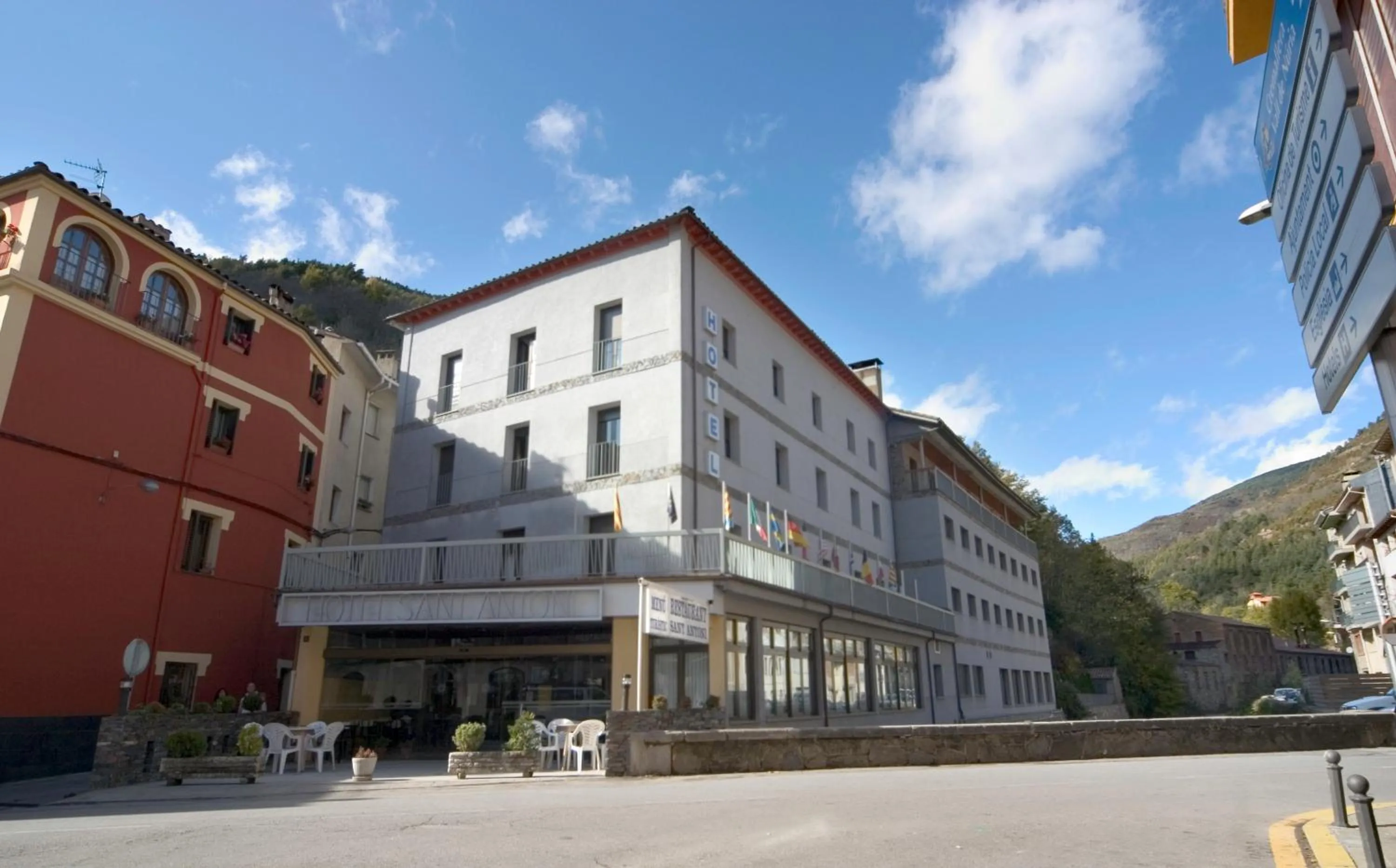 Property building in Hotel Sant Antoni