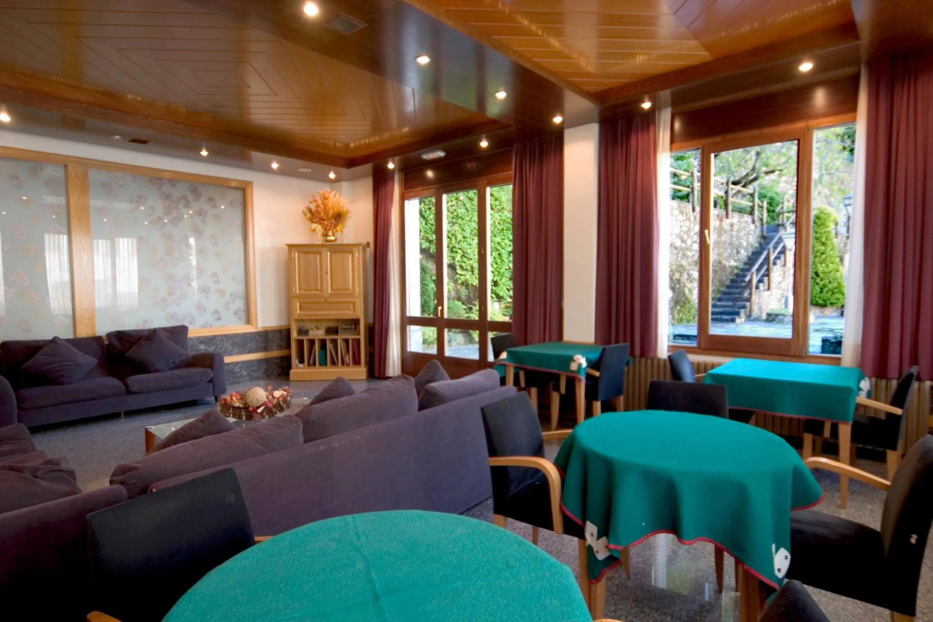 Communal lounge/ TV room in Hotel Sant Antoni