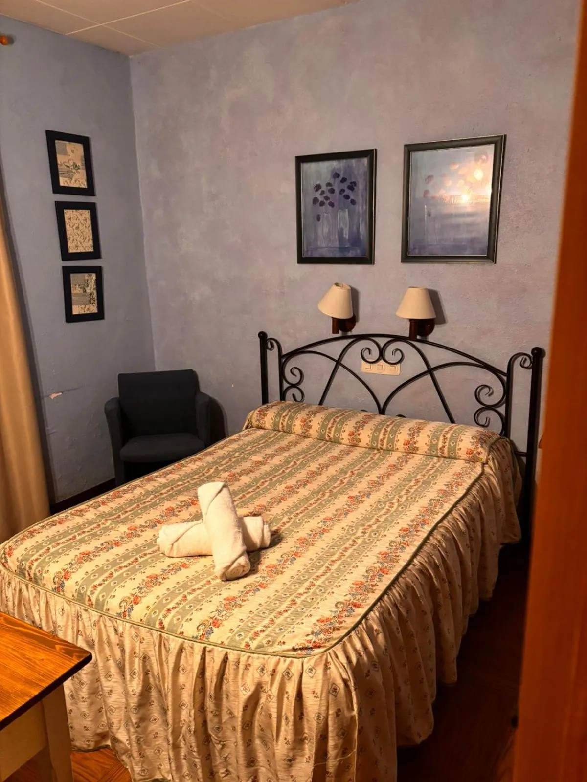 Bedroom, Bed in Hotel Prats