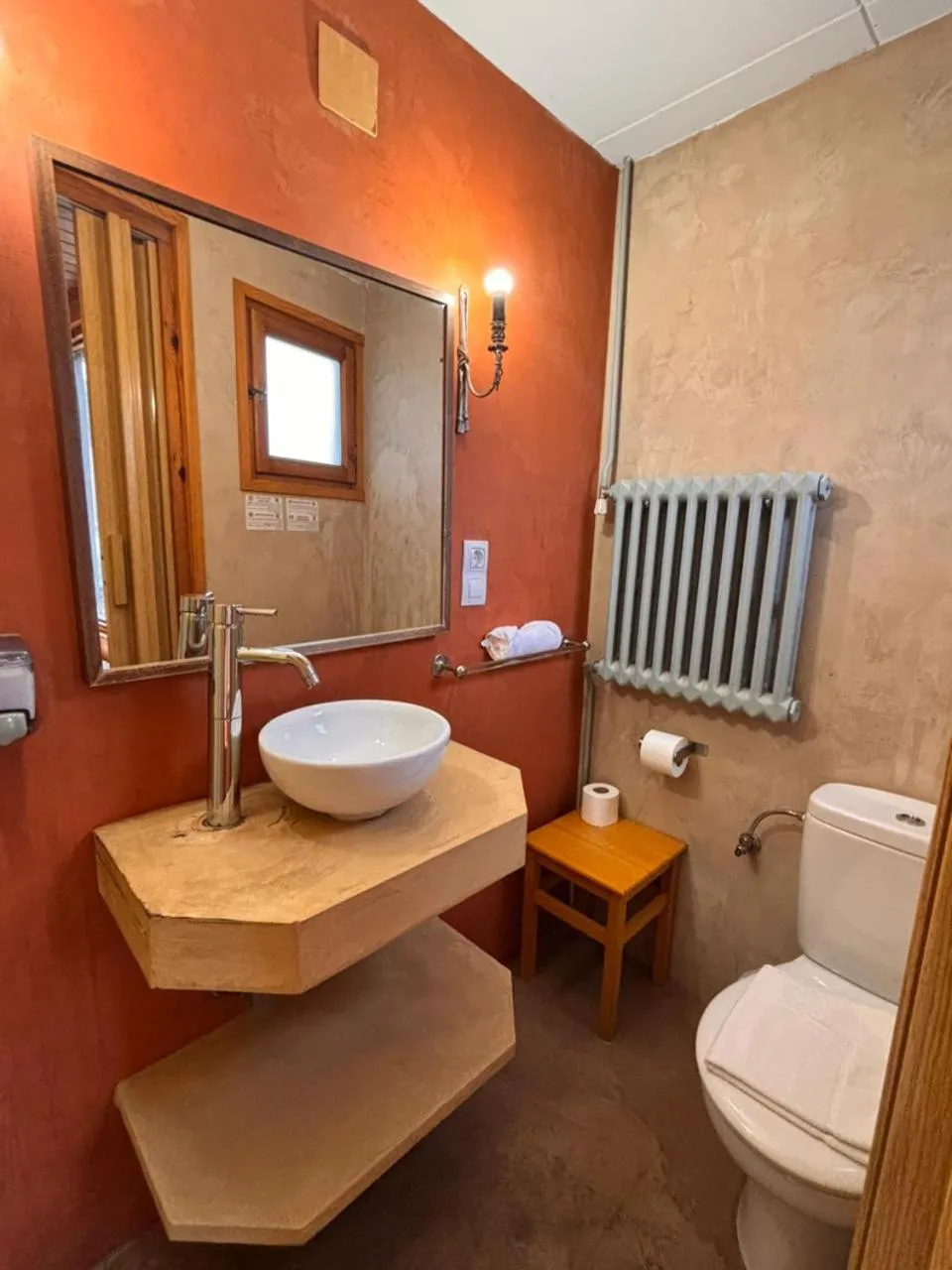 Bathroom in Hotel Prats