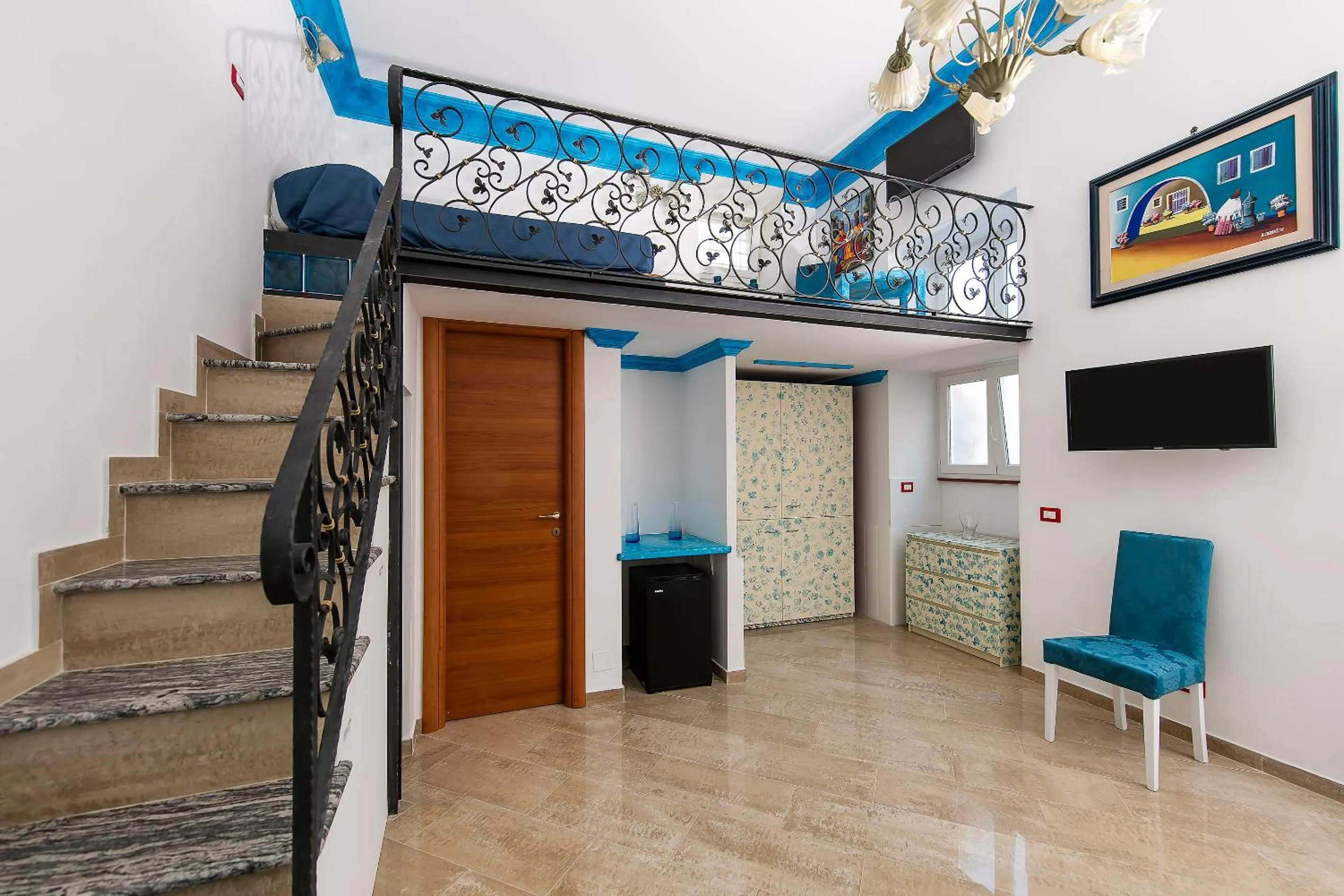 Photo of the whole room in Capri Dreaming