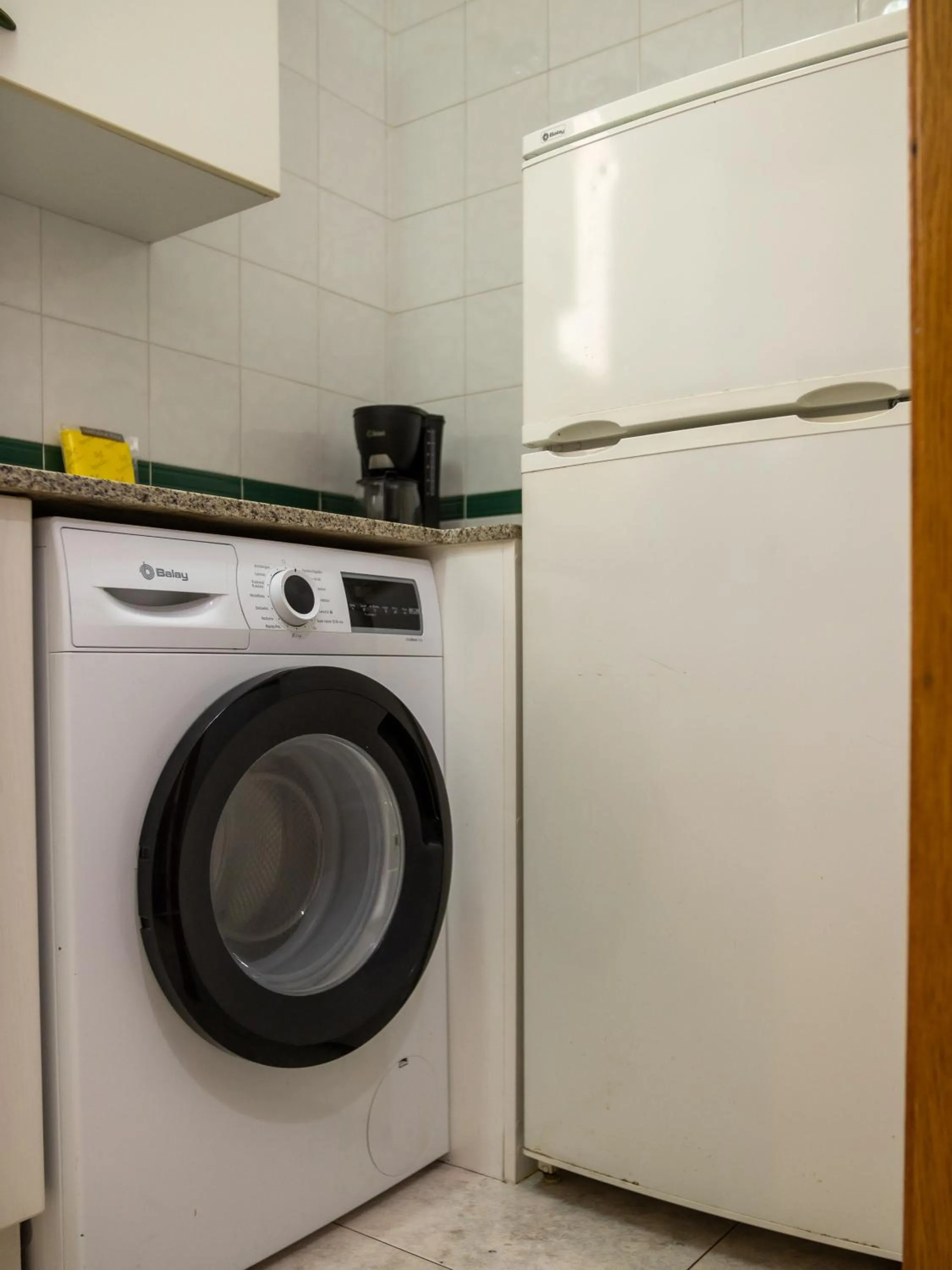 kitchen in Apartamentos Sunway Tara