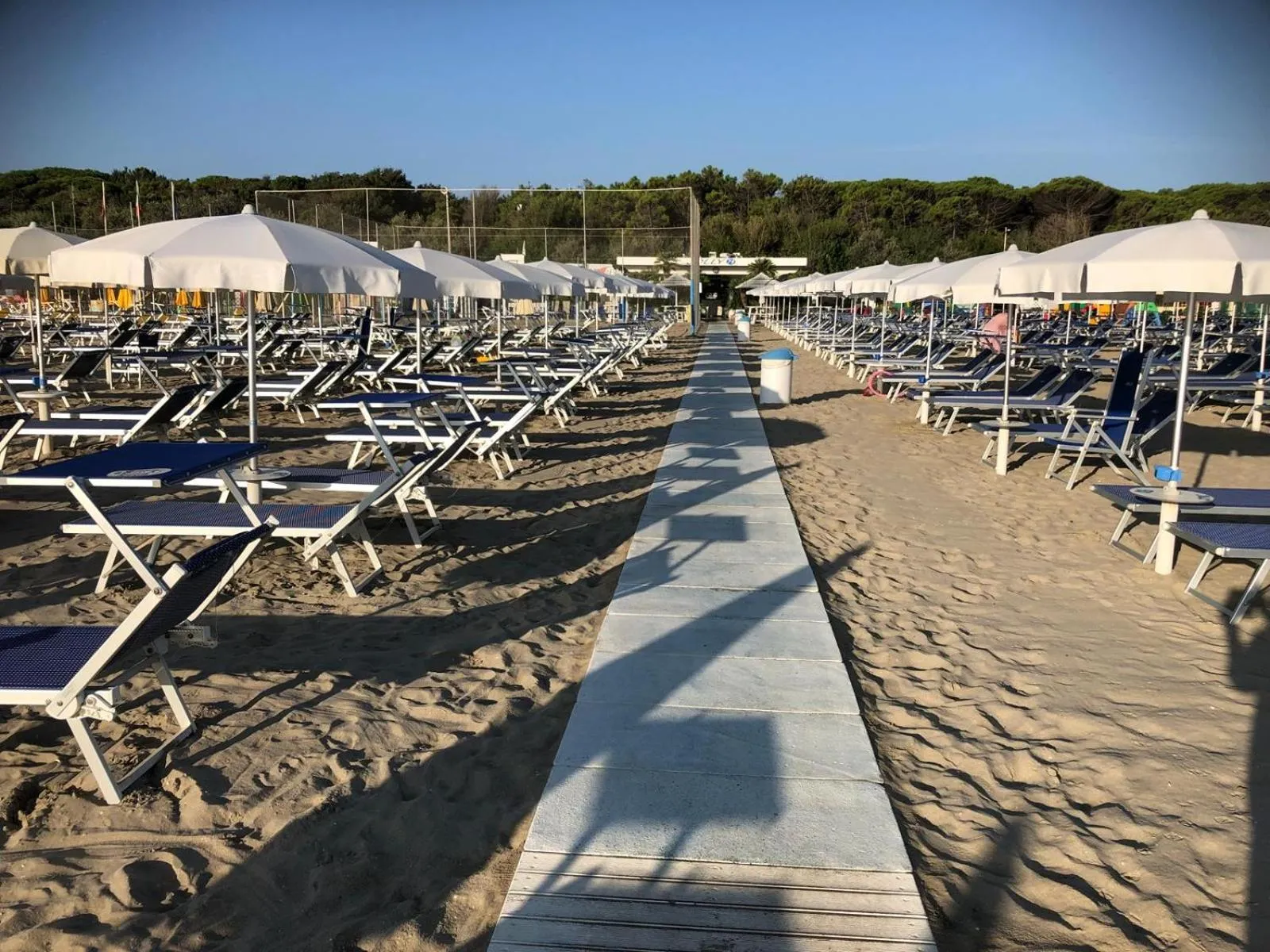 Beach in Hotel Donatella Pinarella
