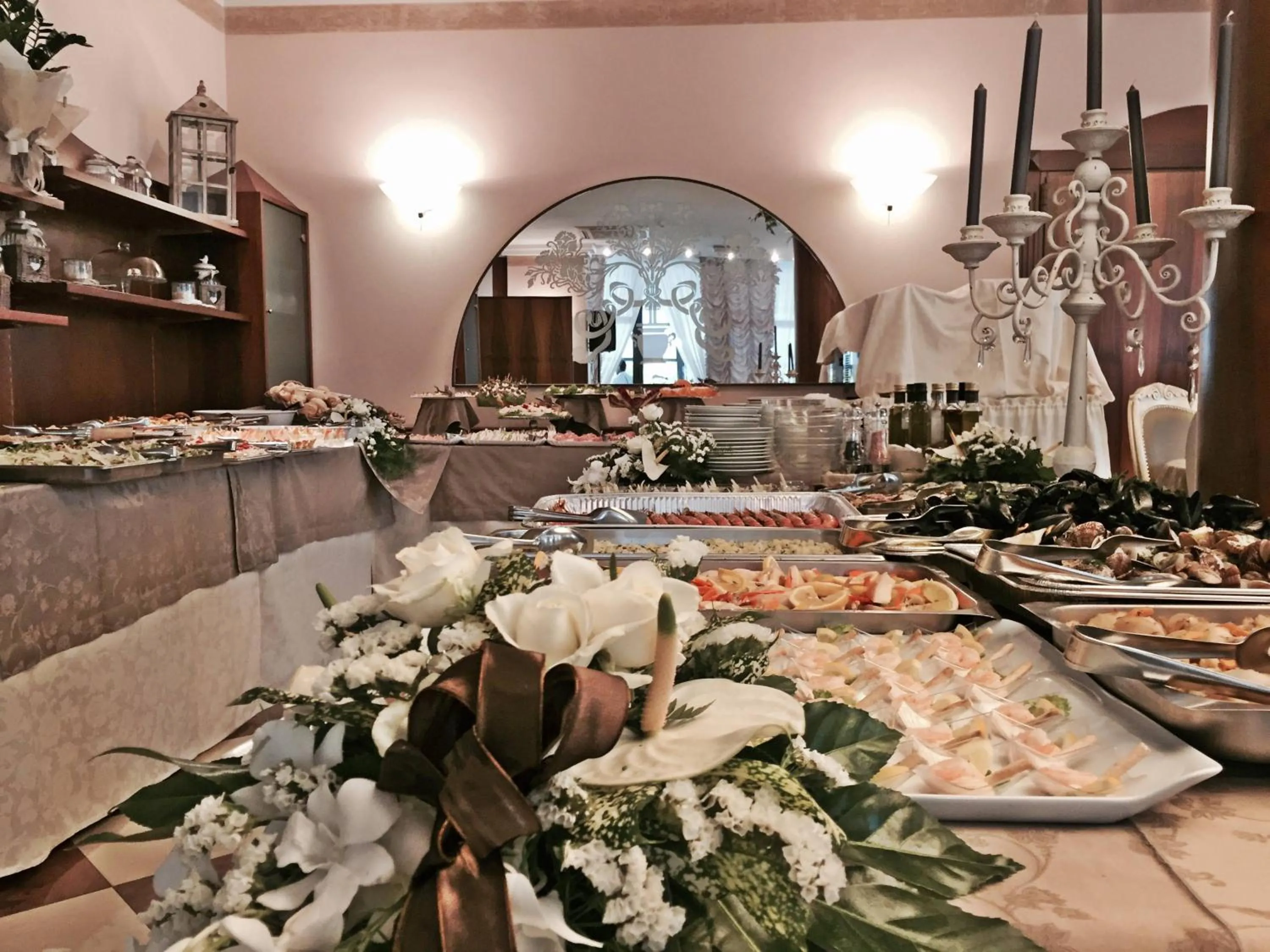 Restaurant/places to eat in Hotel Donatella Pinarella