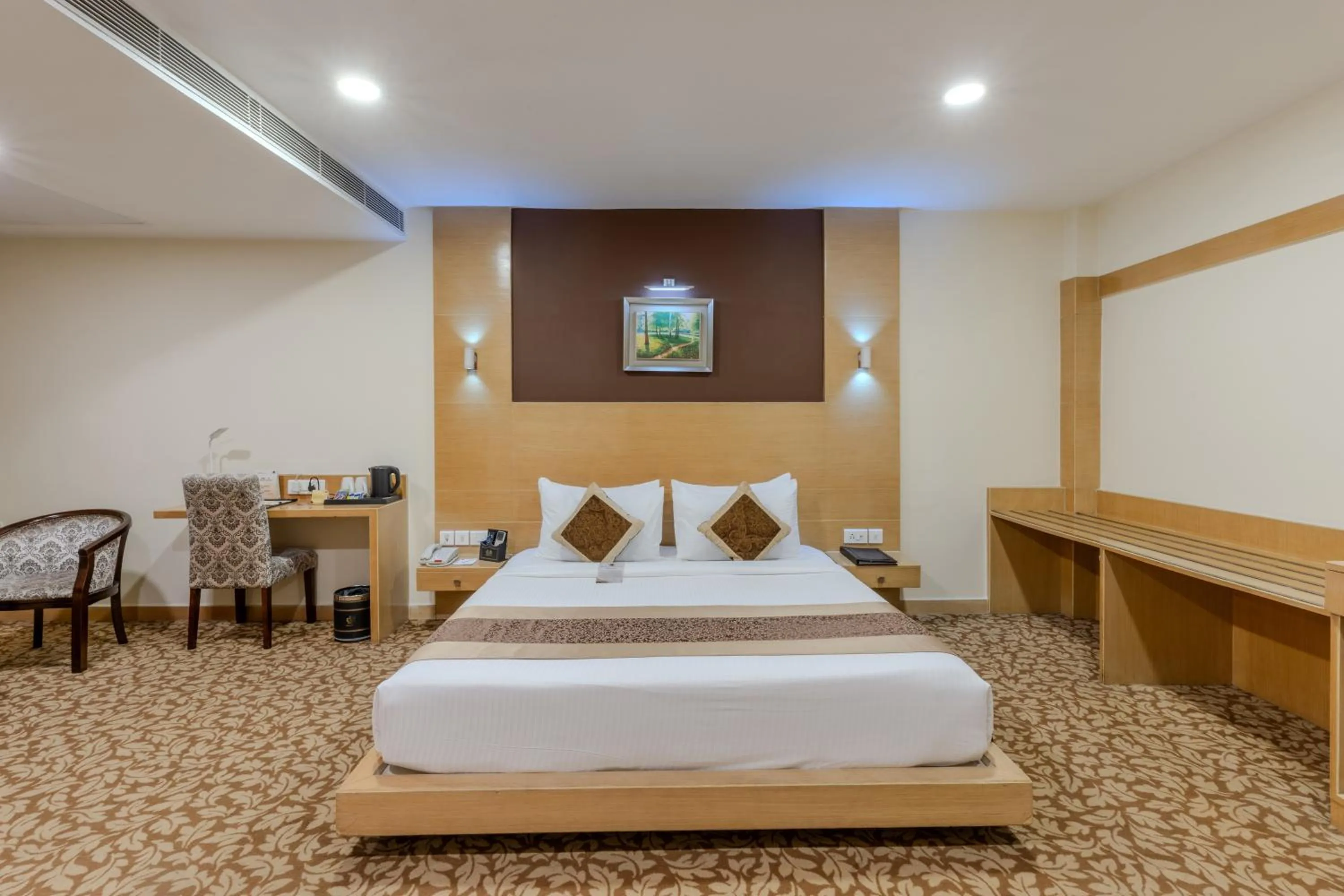 Bed in Hotel Patliputra Continental