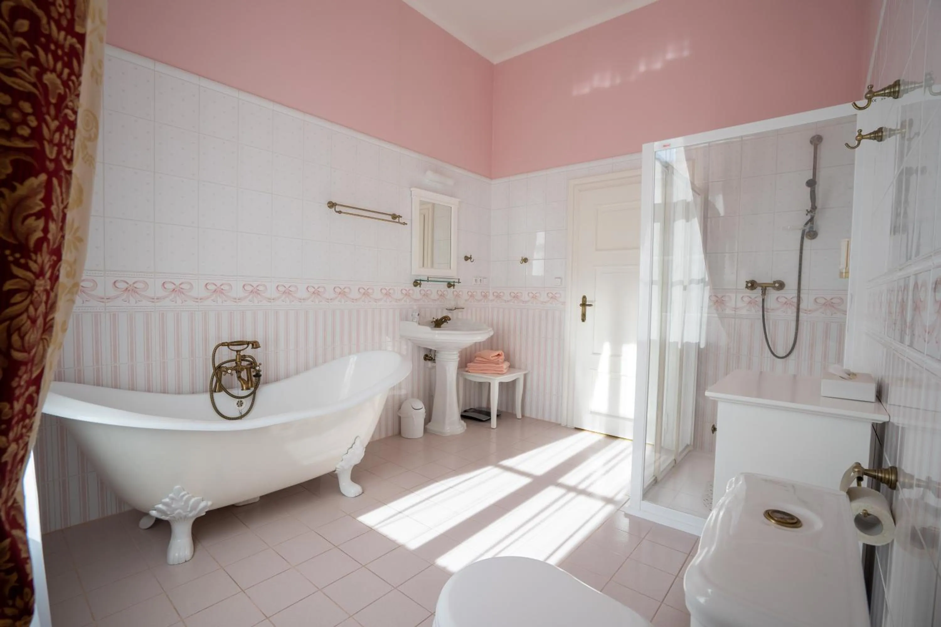 Bathroom in LD PALACE Spa & Kur