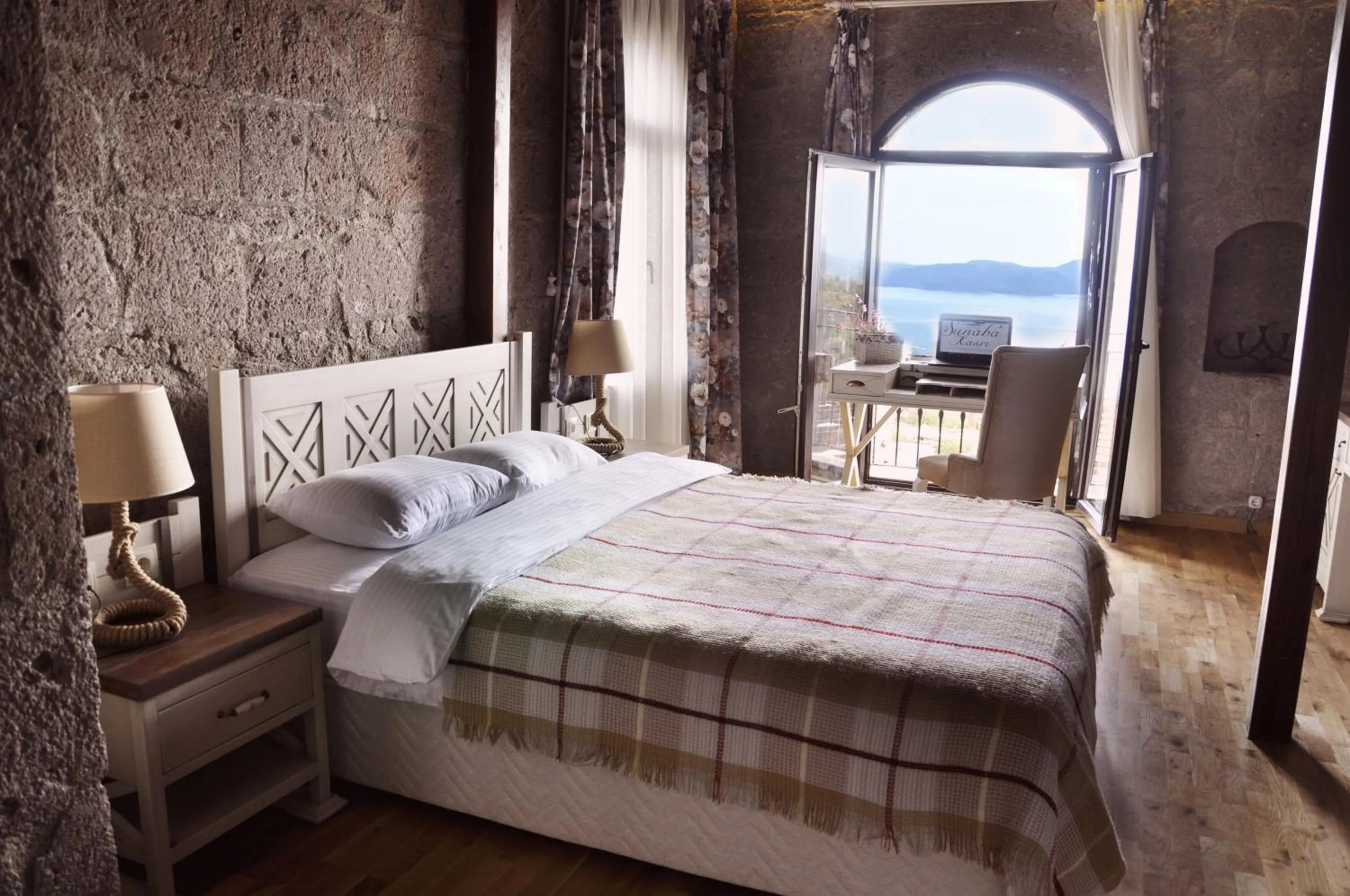 Photo of the whole room, Bed in Assos Sunaba Kasri Hotel