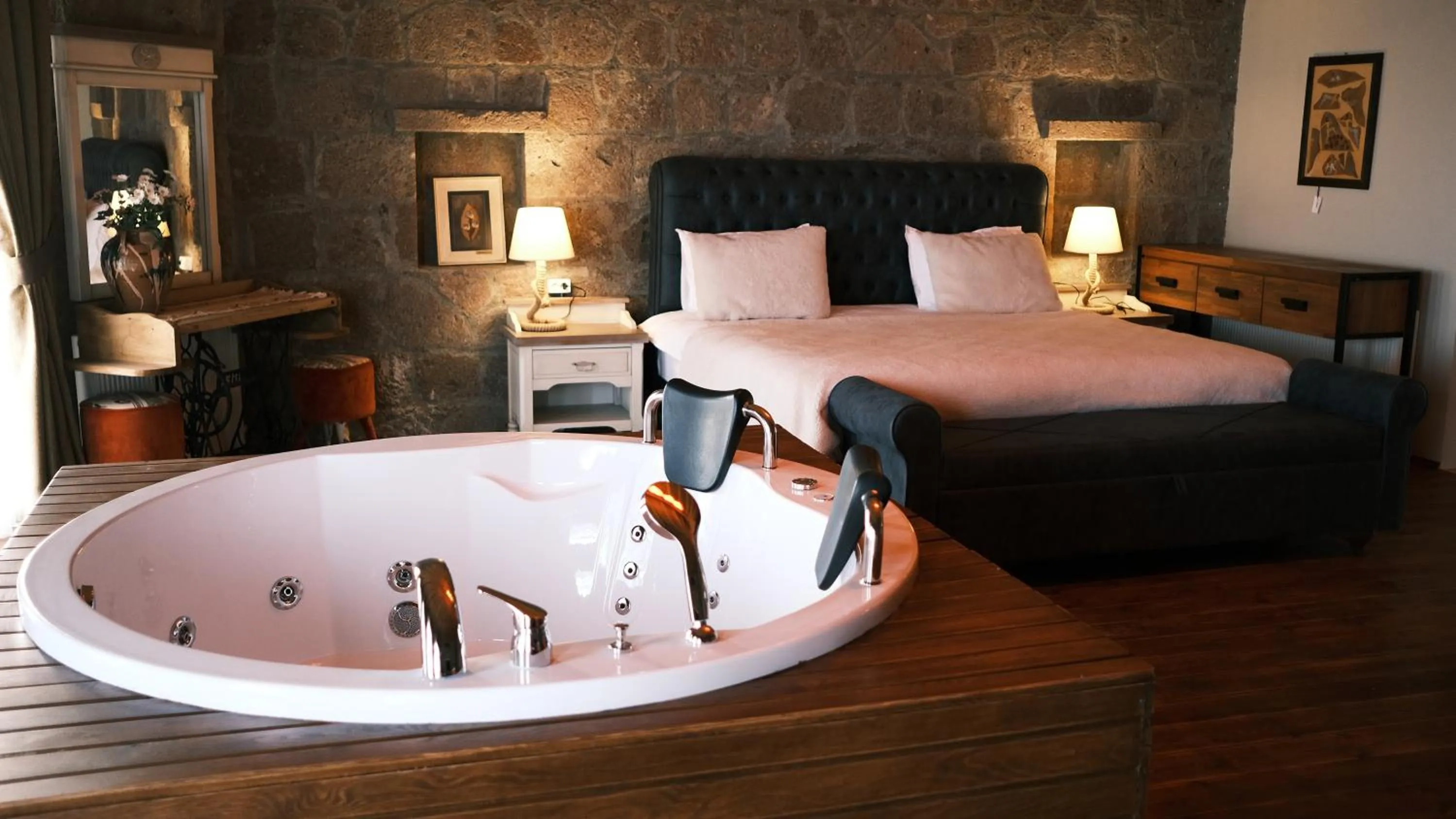 Bed in Assos Sunaba Kasri Hotel