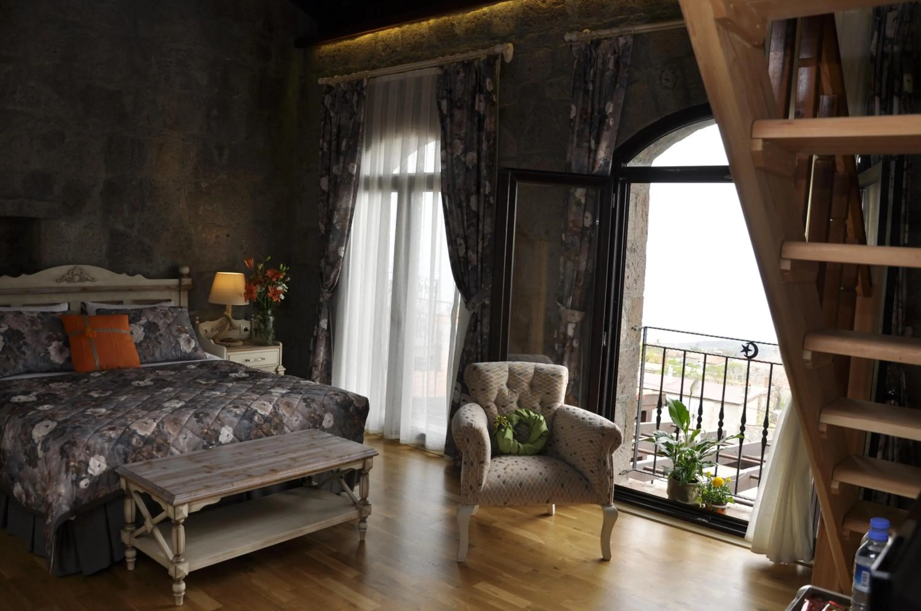 Photo of the whole room, Bed in Assos Sunaba Kasri Hotel