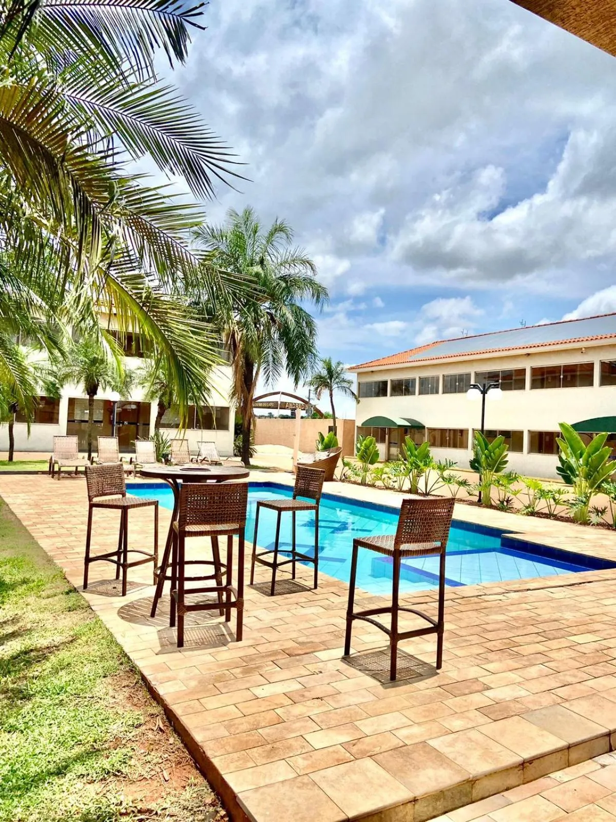 Swimming pool in Savana Park Hotel