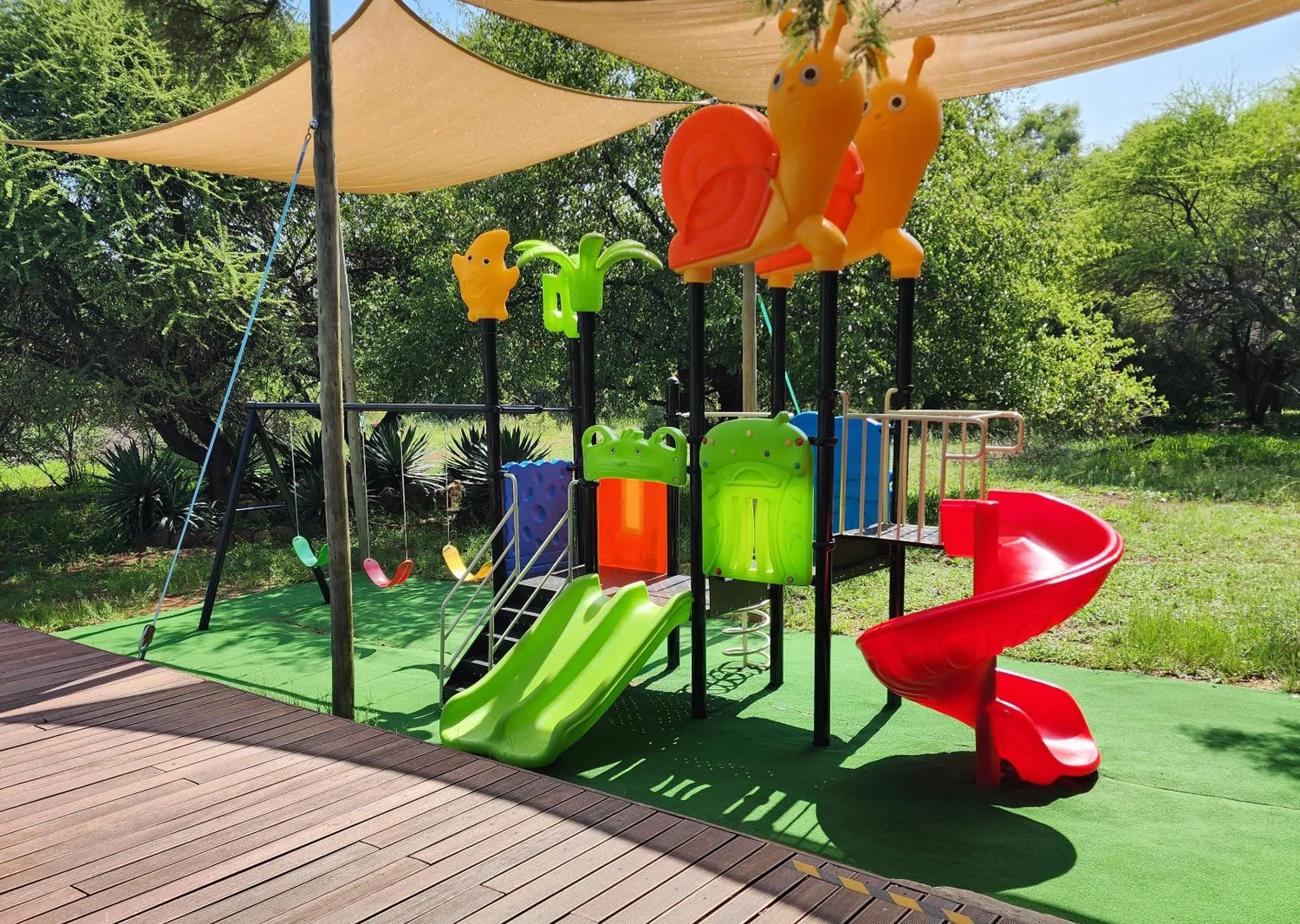 Spring in Finfoot Lake Reserve by Dream Resorts