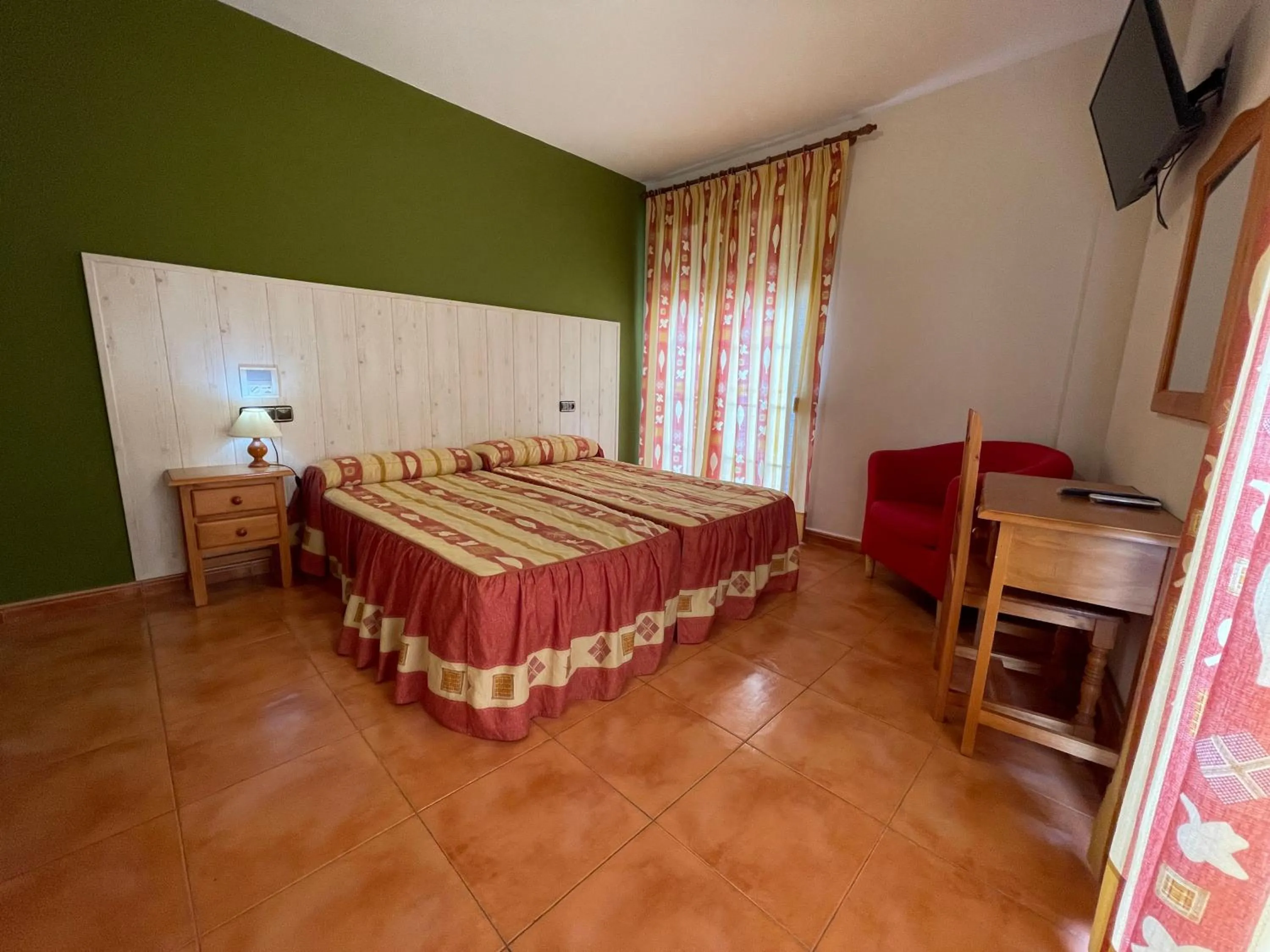 Bedroom, Bed in Quéntar Hotel Rural