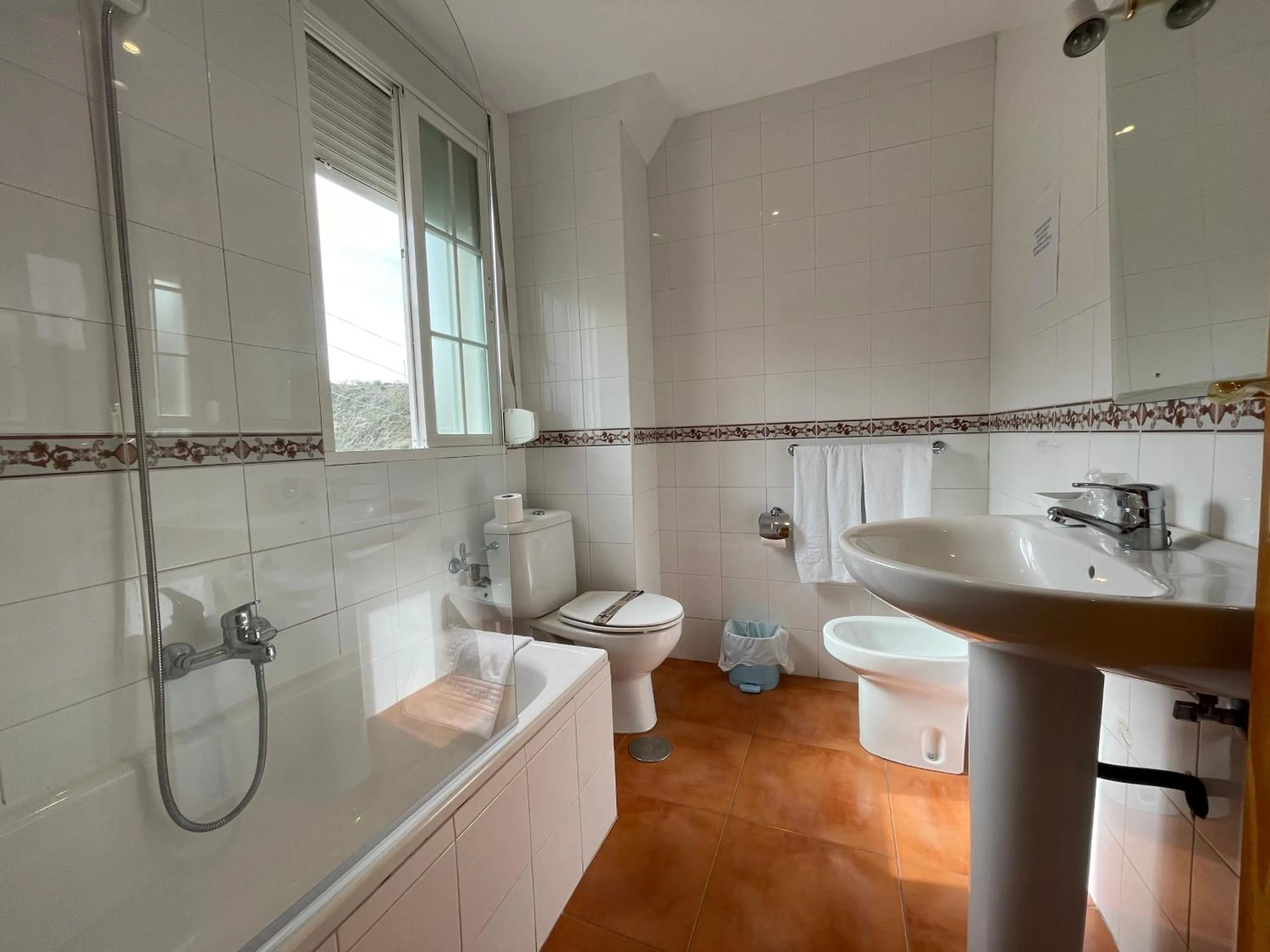 Bathroom in Quéntar Hotel Rural
