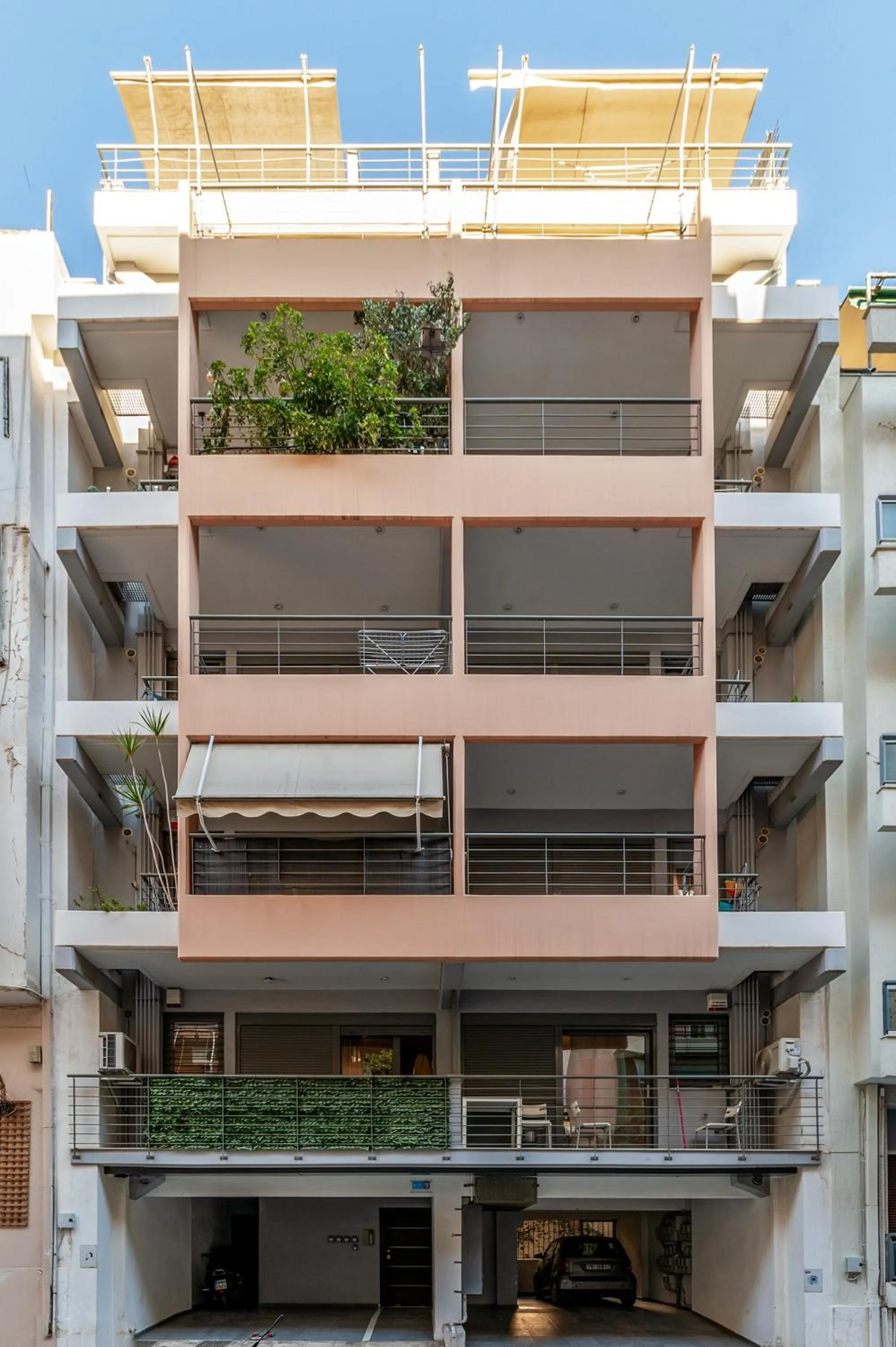 Property building in Elvita Apartments