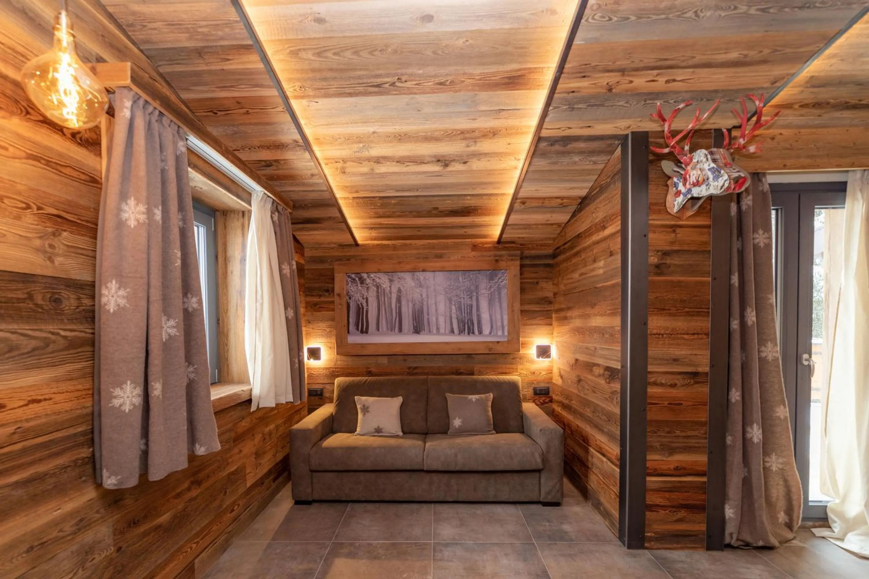 Living room, Bed in Avalanche - Alpine Boutique Hotel