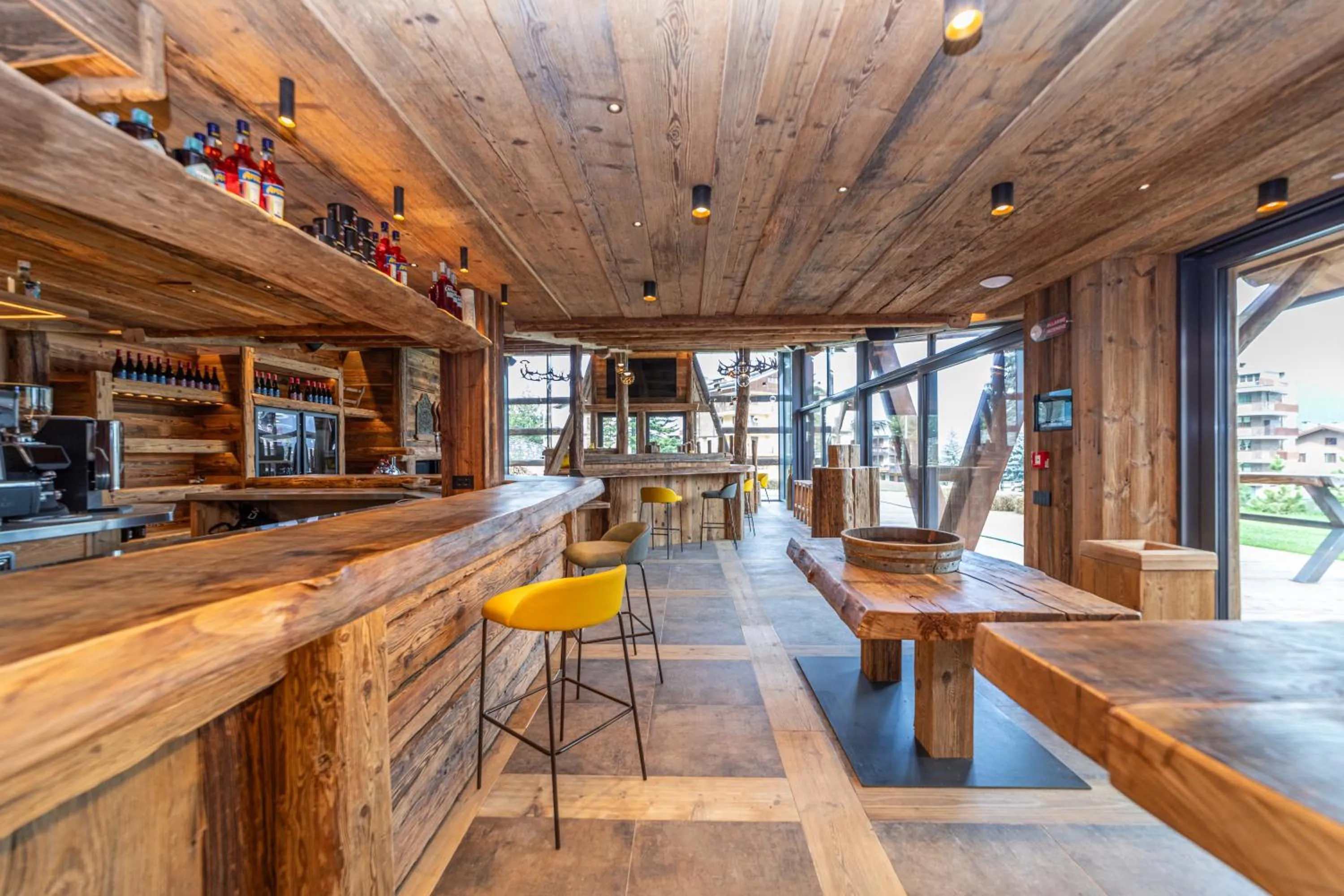 Lounge or bar in Avalanche - Alpine Boutique Hotel