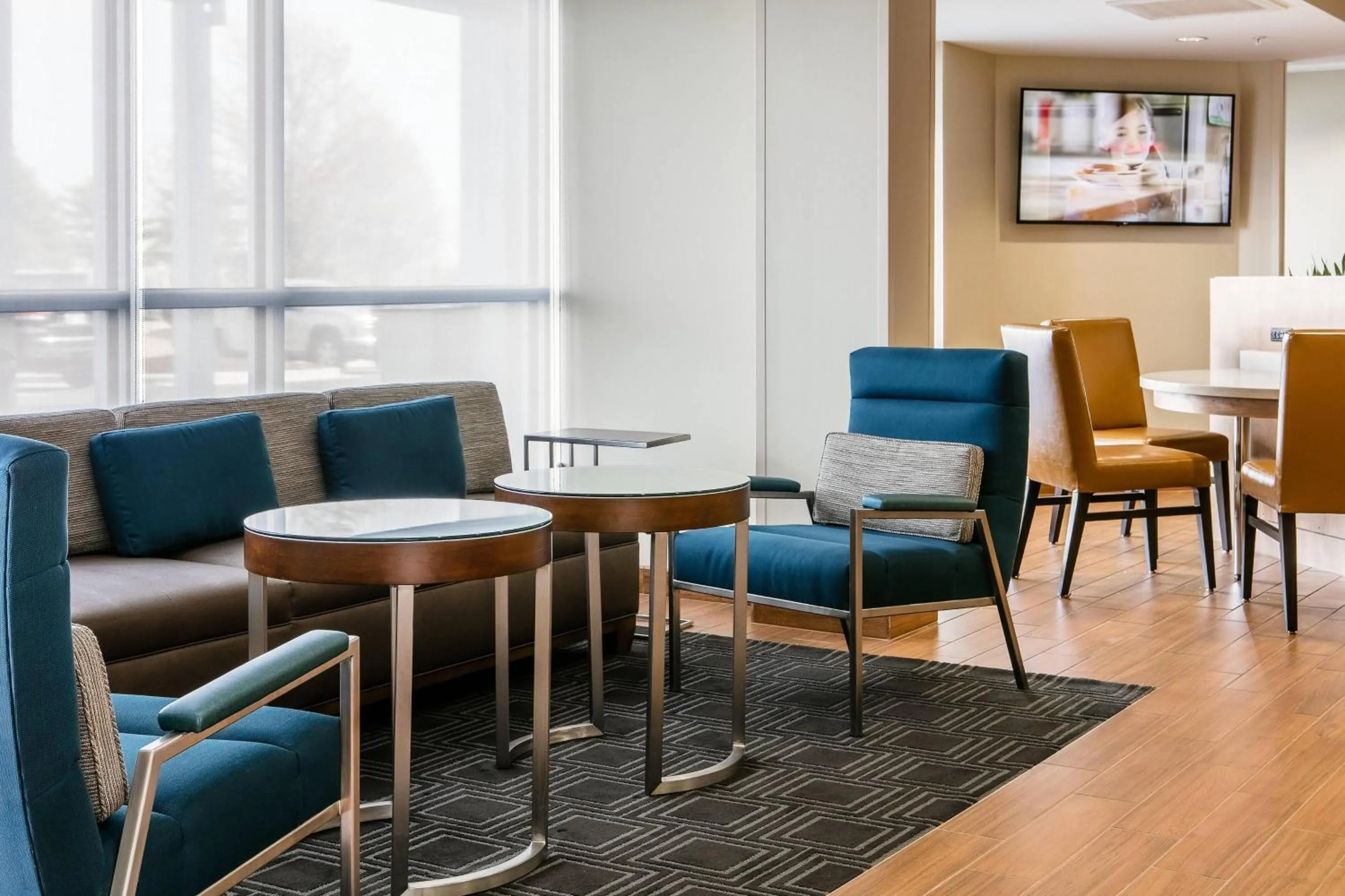 Lobby or reception in TownePlace Suites by Marriott Kansas City Airport