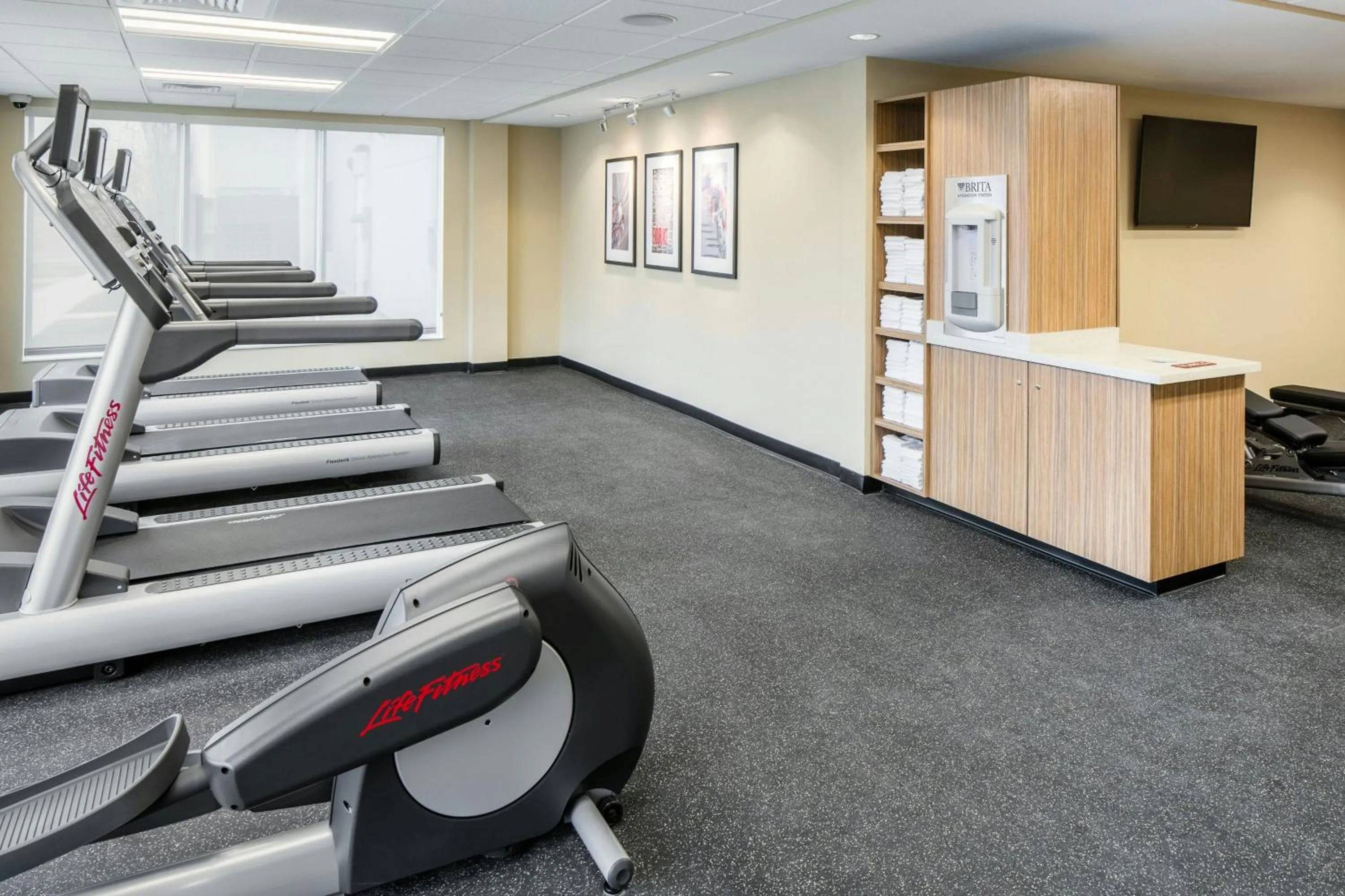 Fitness centre/facilities in TownePlace Suites by Marriott Kansas City Airport