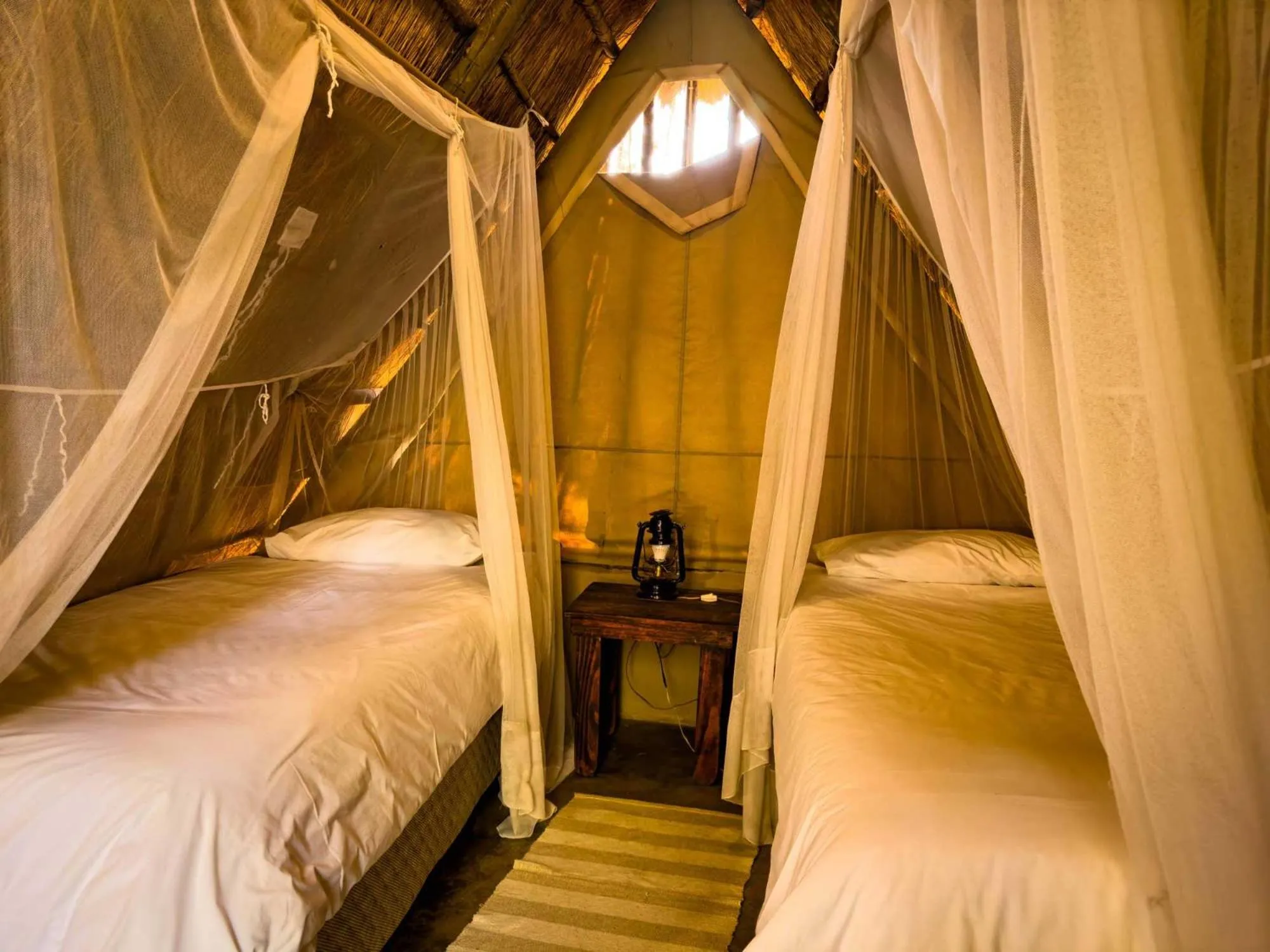 Property building, Bed in Victoria Falls Backpackers Lodge