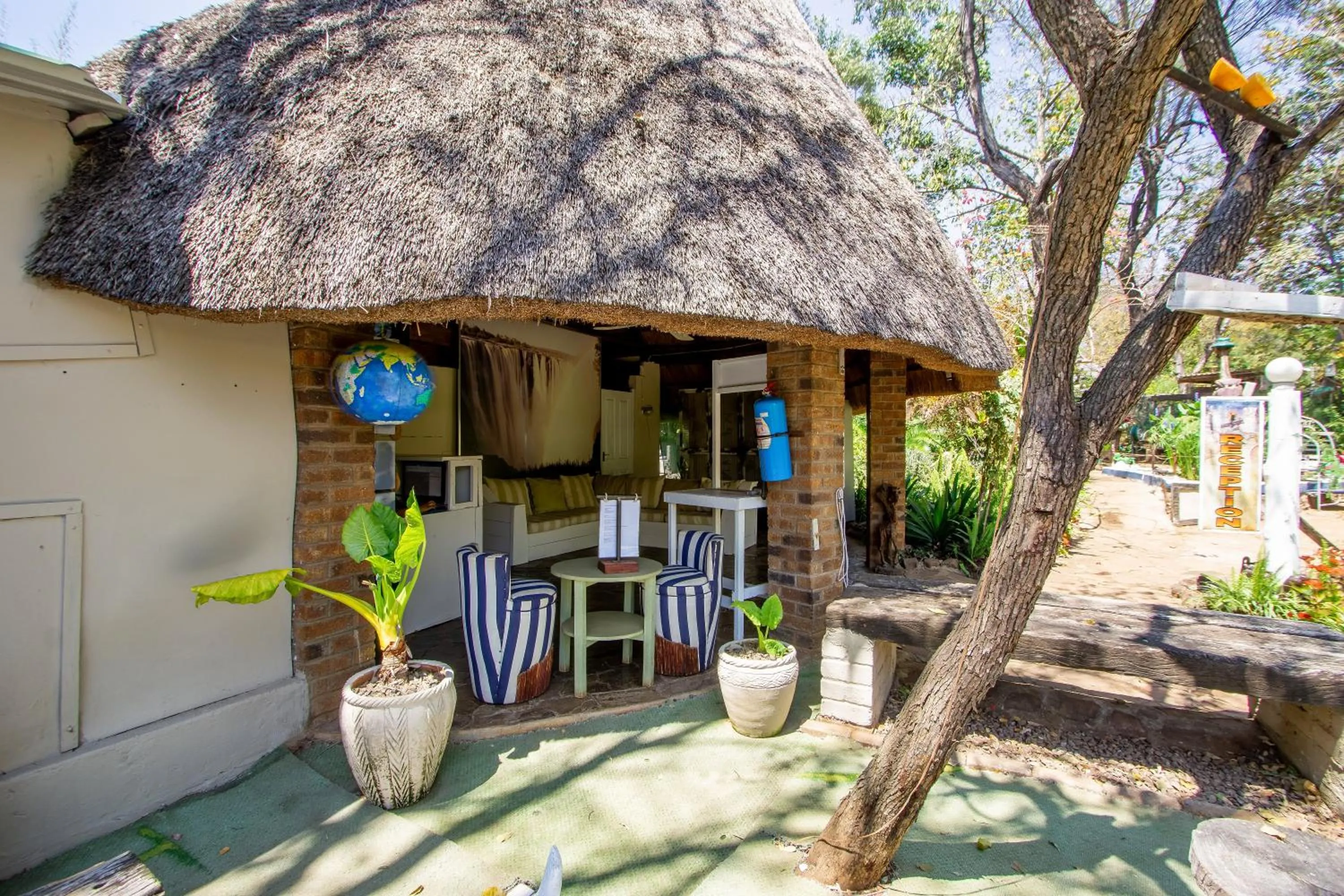 Property building in Victoria Falls Backpackers Lodge