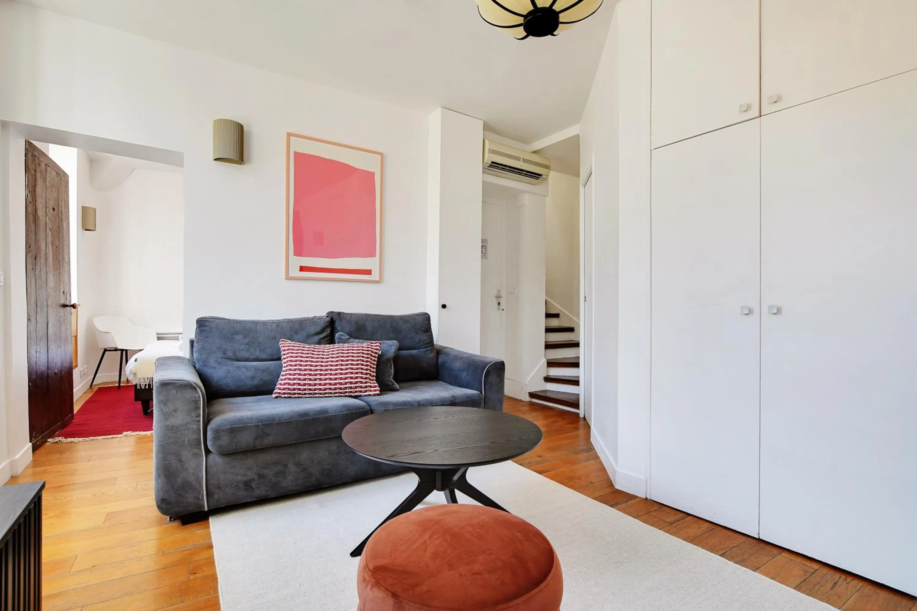 Living room in Residence central marais