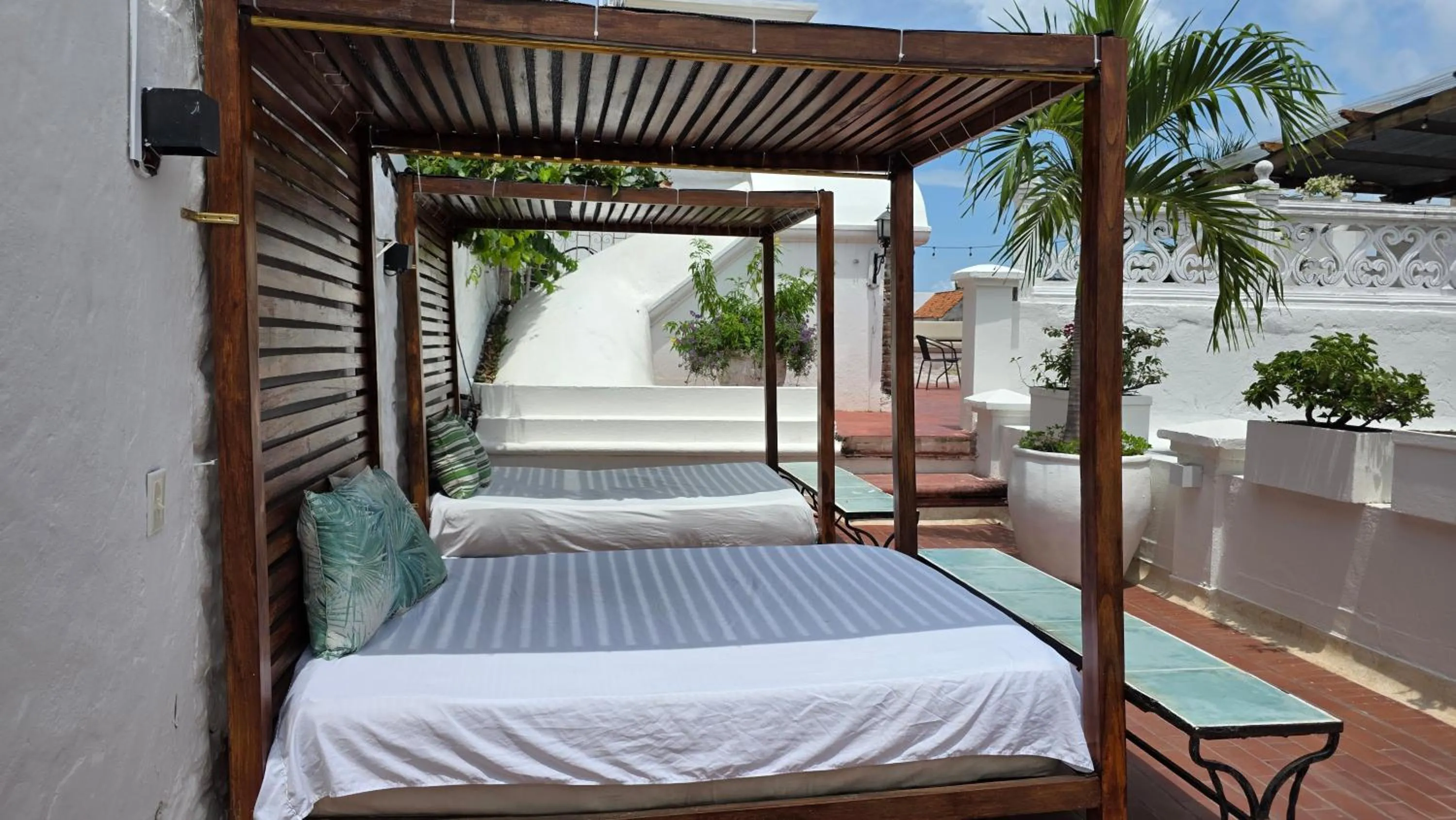Balcony/Terrace, Bed in Hotel Casa la Tablada