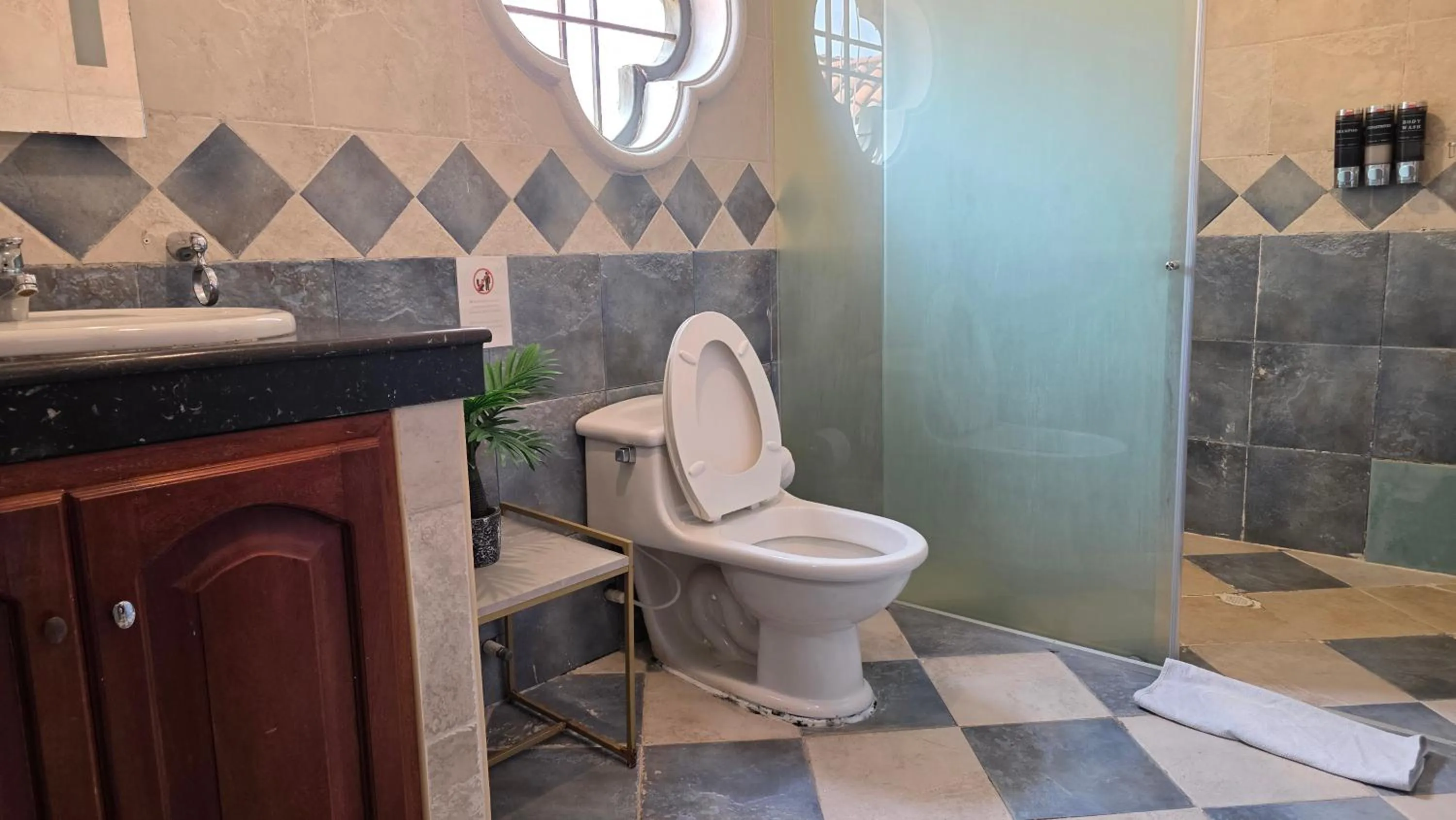 Bathroom in Hotel Casa la Tablada