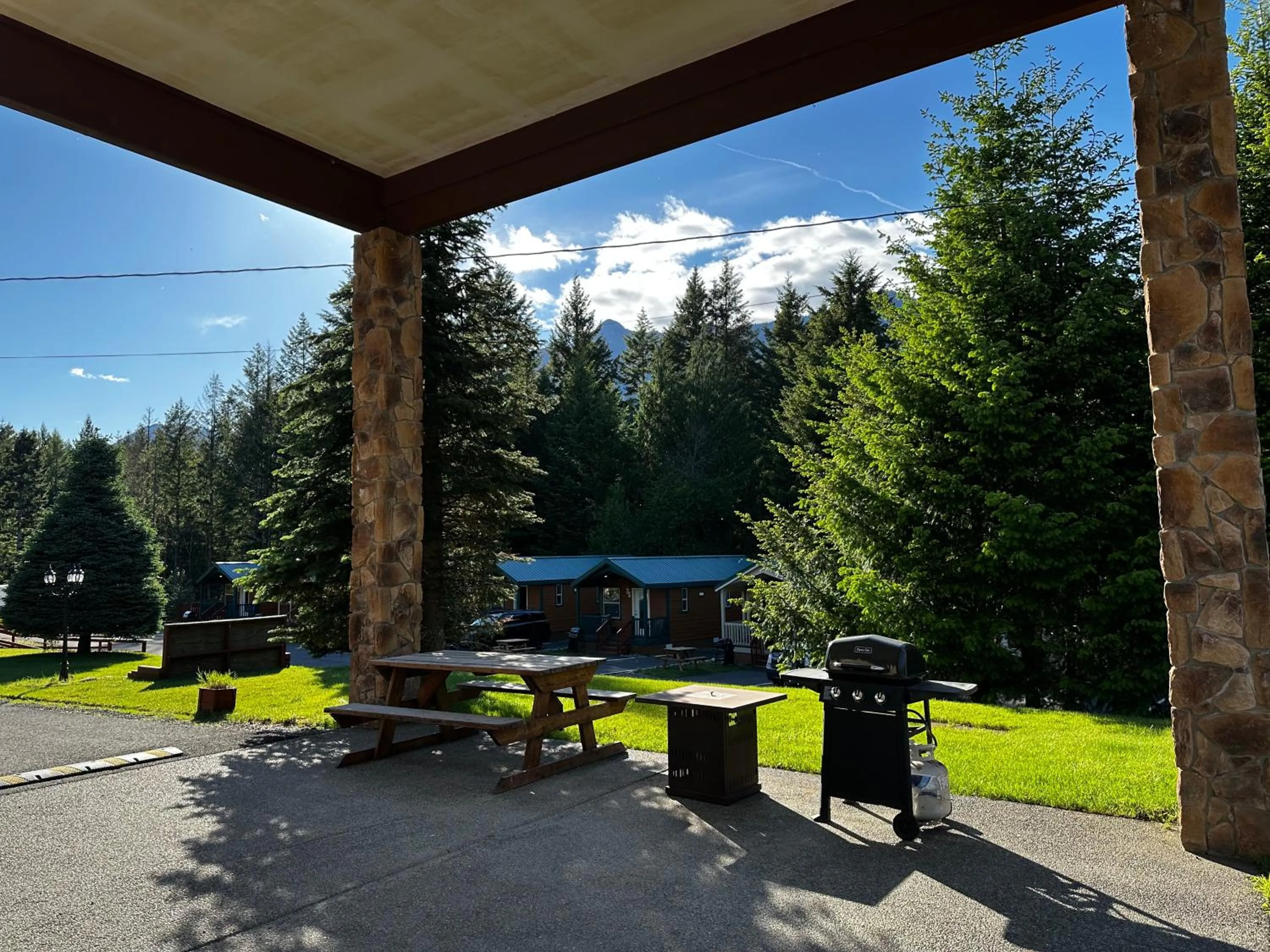 Patio in Packwood Lodge & Cabins