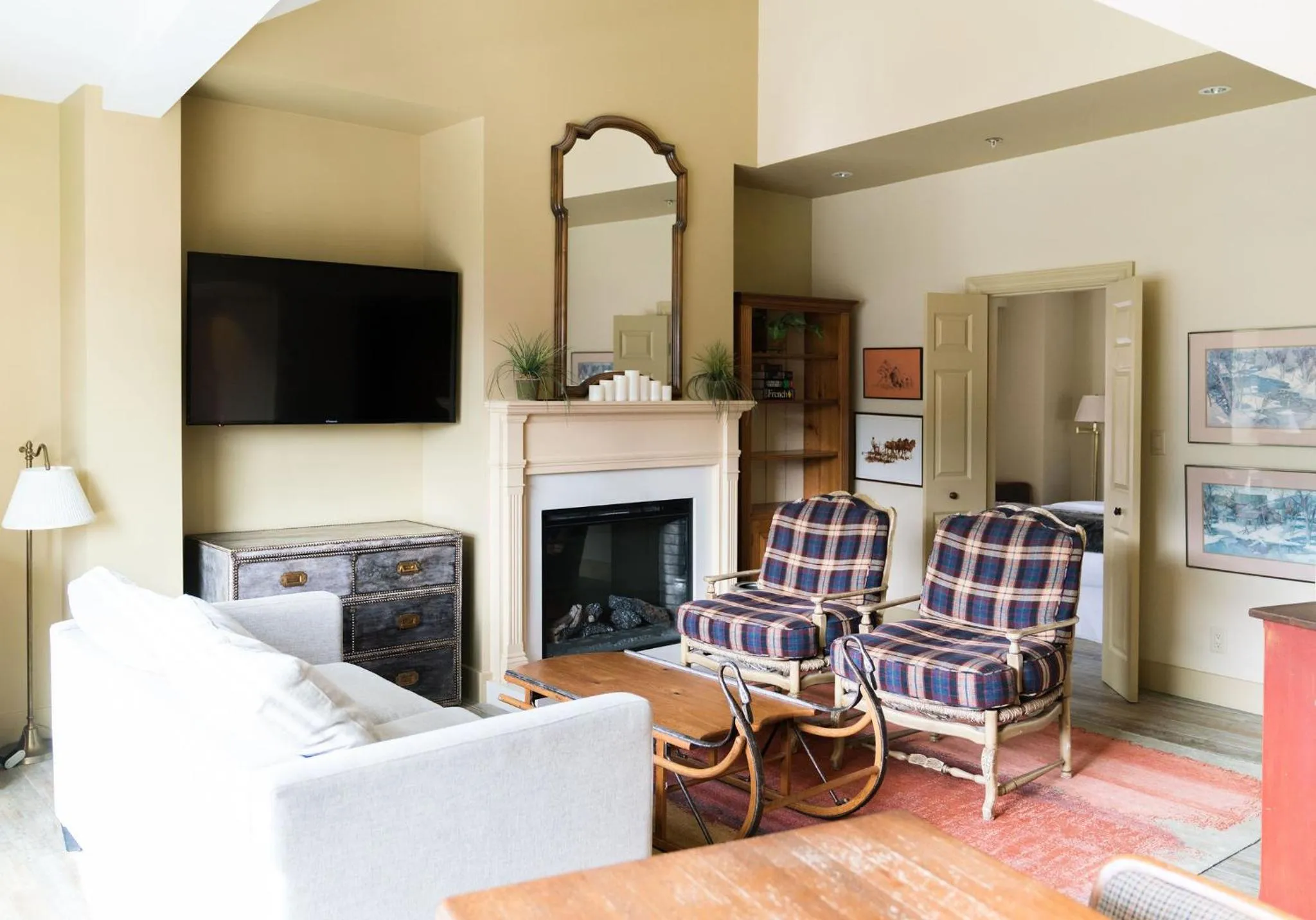 Gibbons Life Accommodations