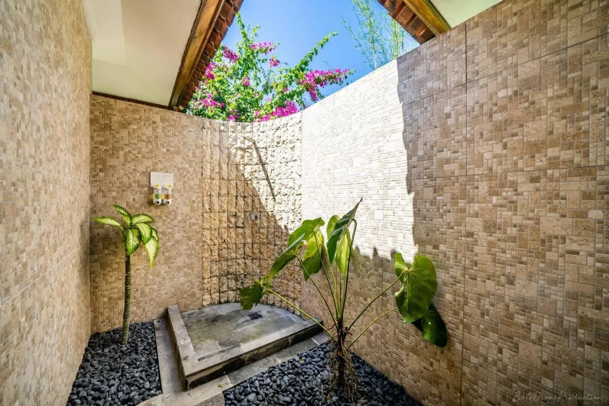 Bathroom in Bunga Laut Bungalow