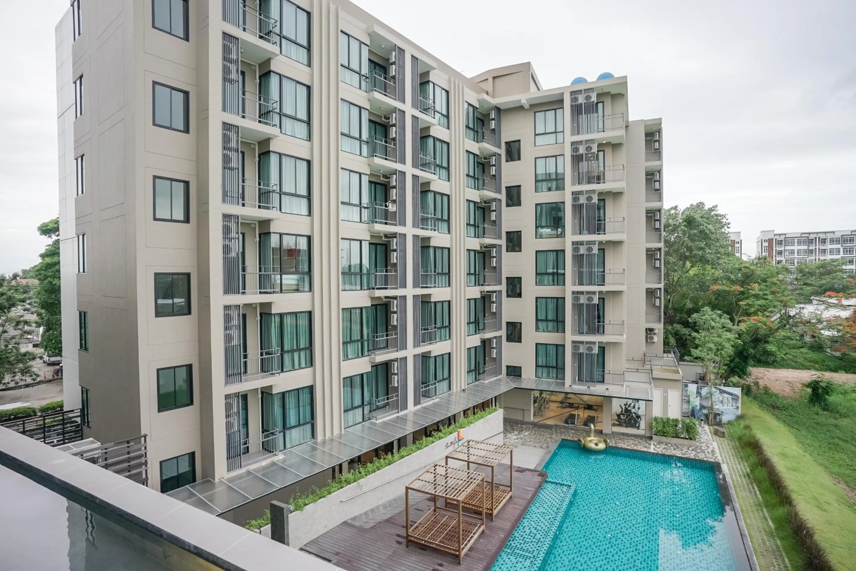 Swimming pool in Brique Hotel Chiangmai
