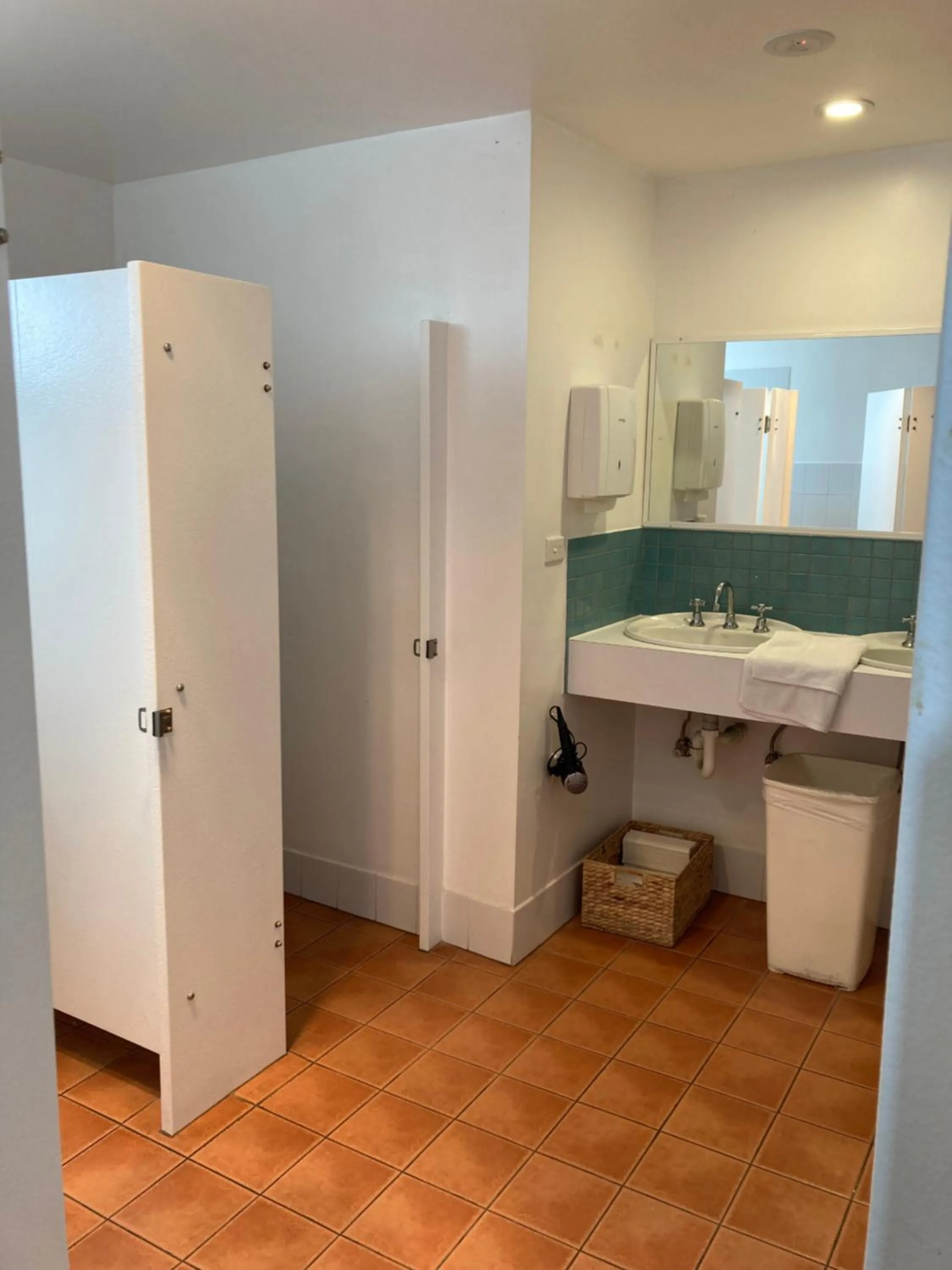 Bathroom in Caledonian Inn