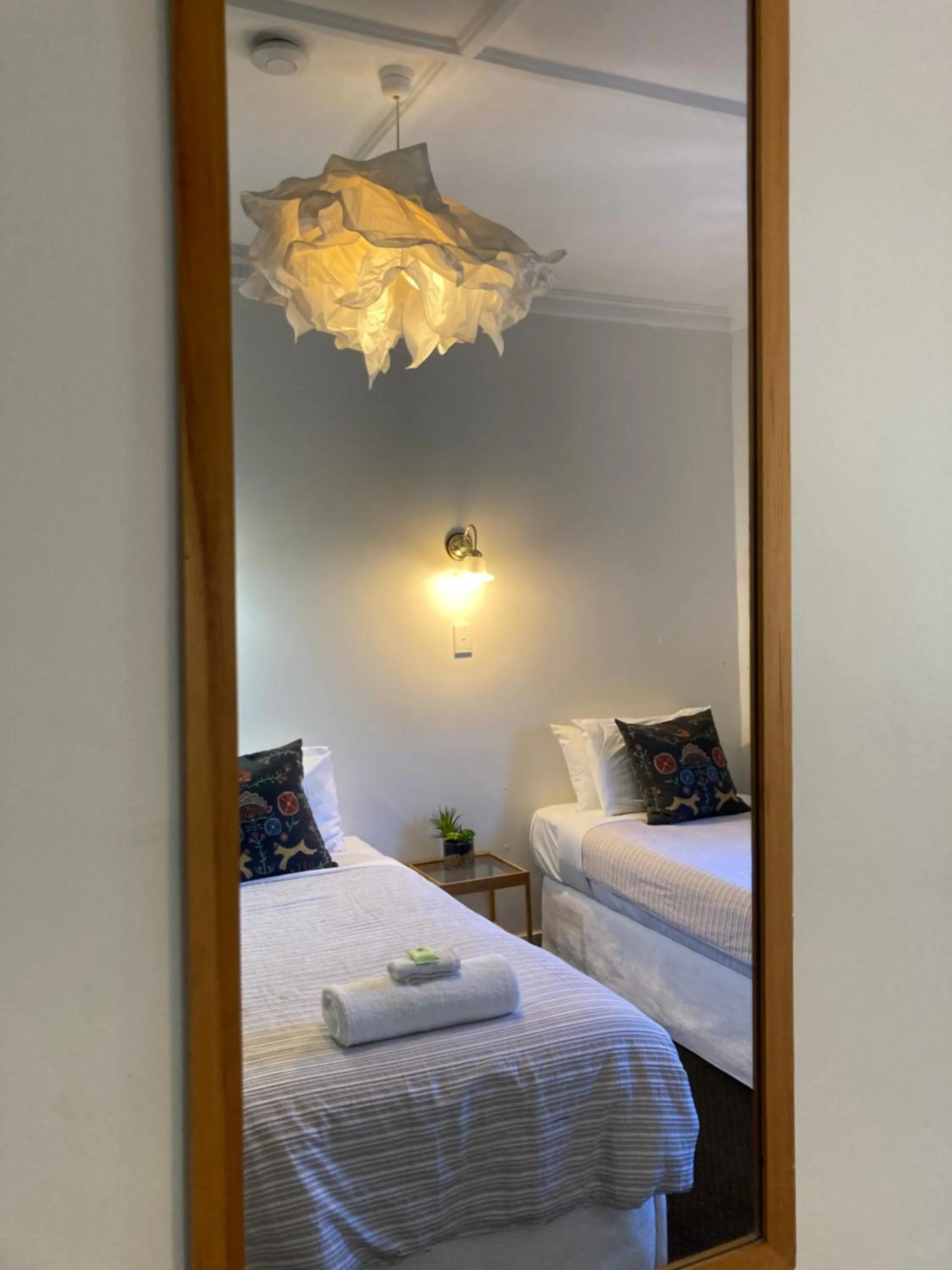 View (from property/room), Bed in Caledonian Inn