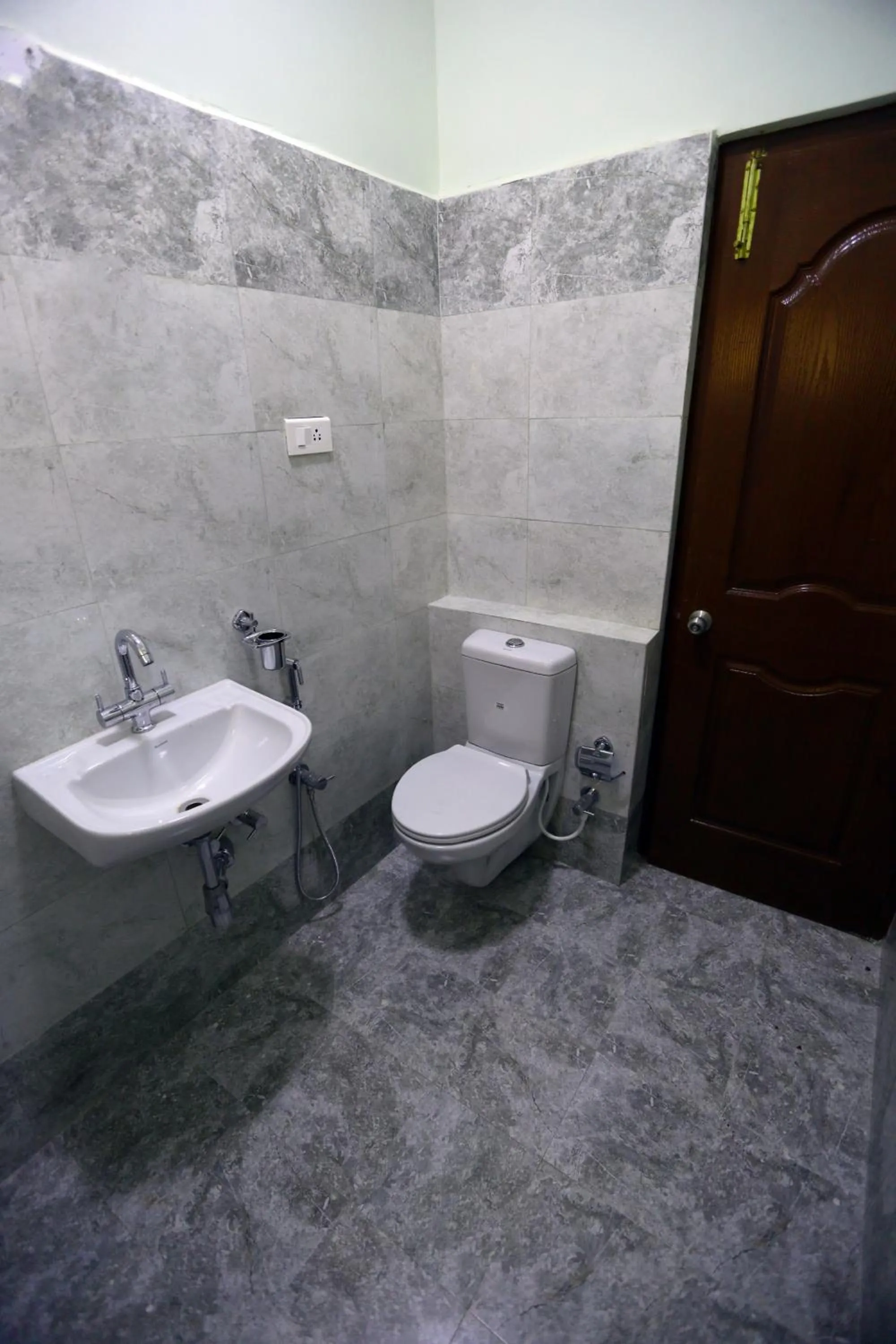 Bathroom in Tulips Valley View Resorts