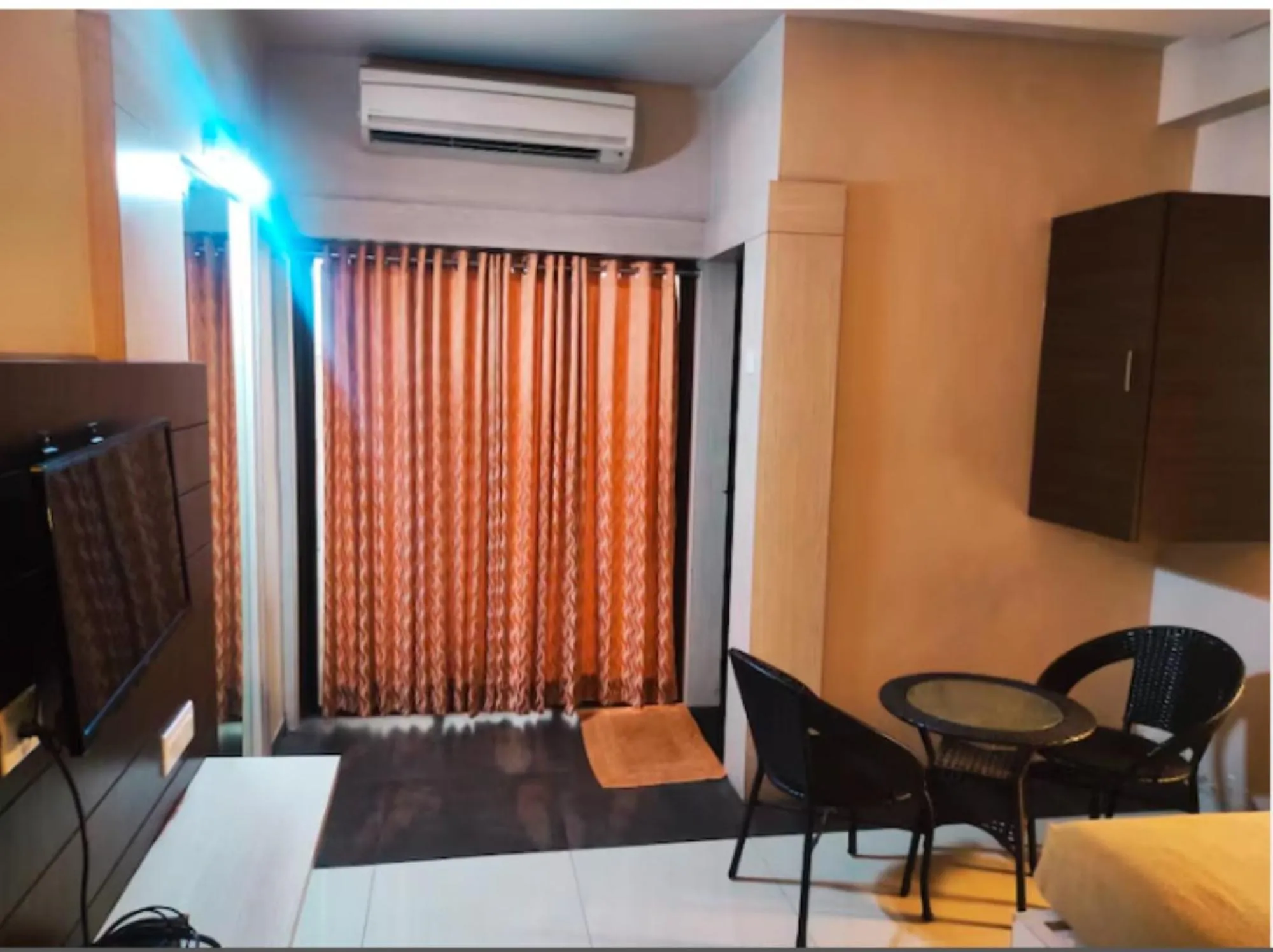 Bedroom in Hotel Sham Suman, Kolhapur- Opposite To Mahalaxmi Temple