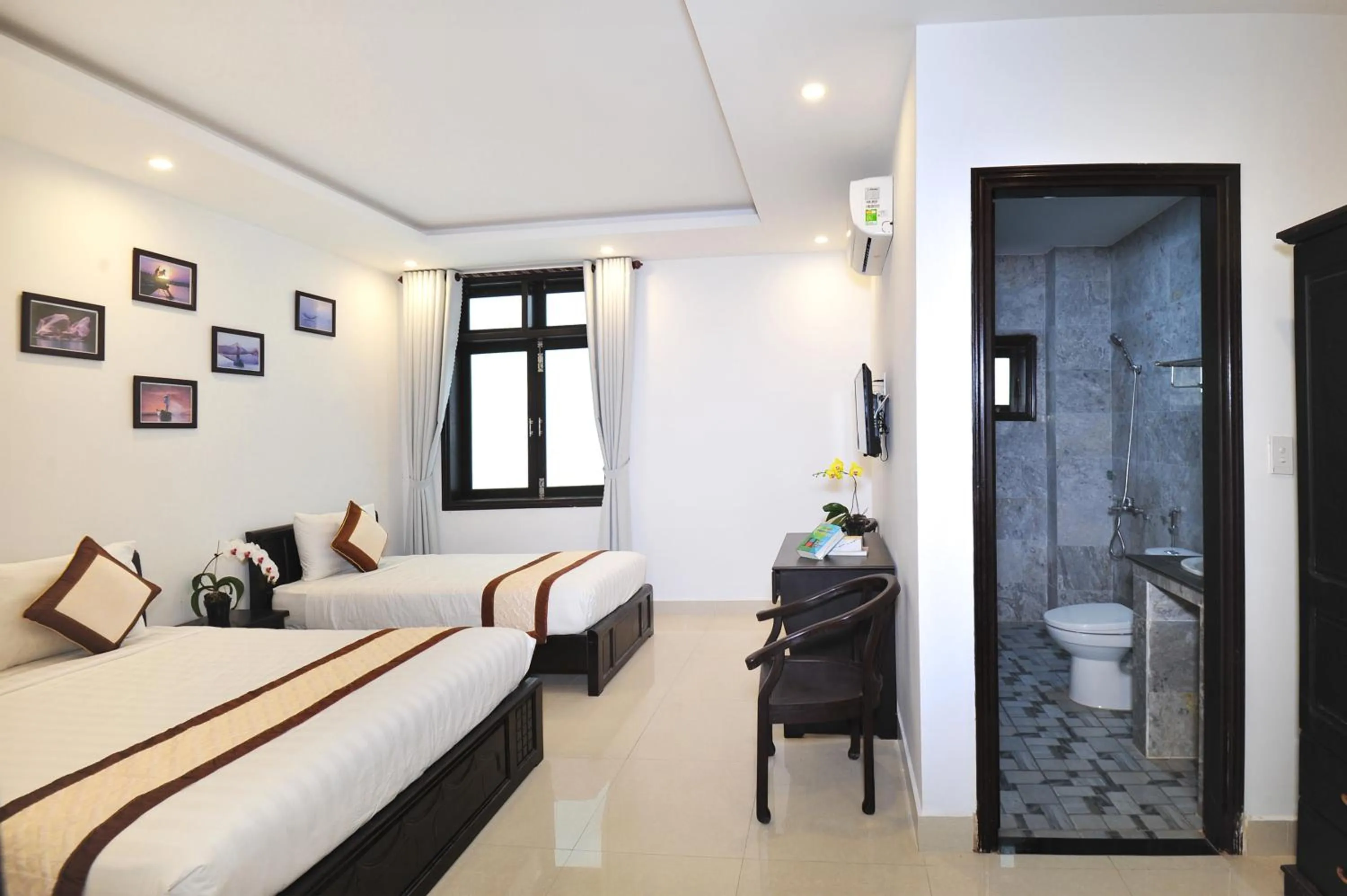 Shower, Bed in Hoi An Bali Homestay