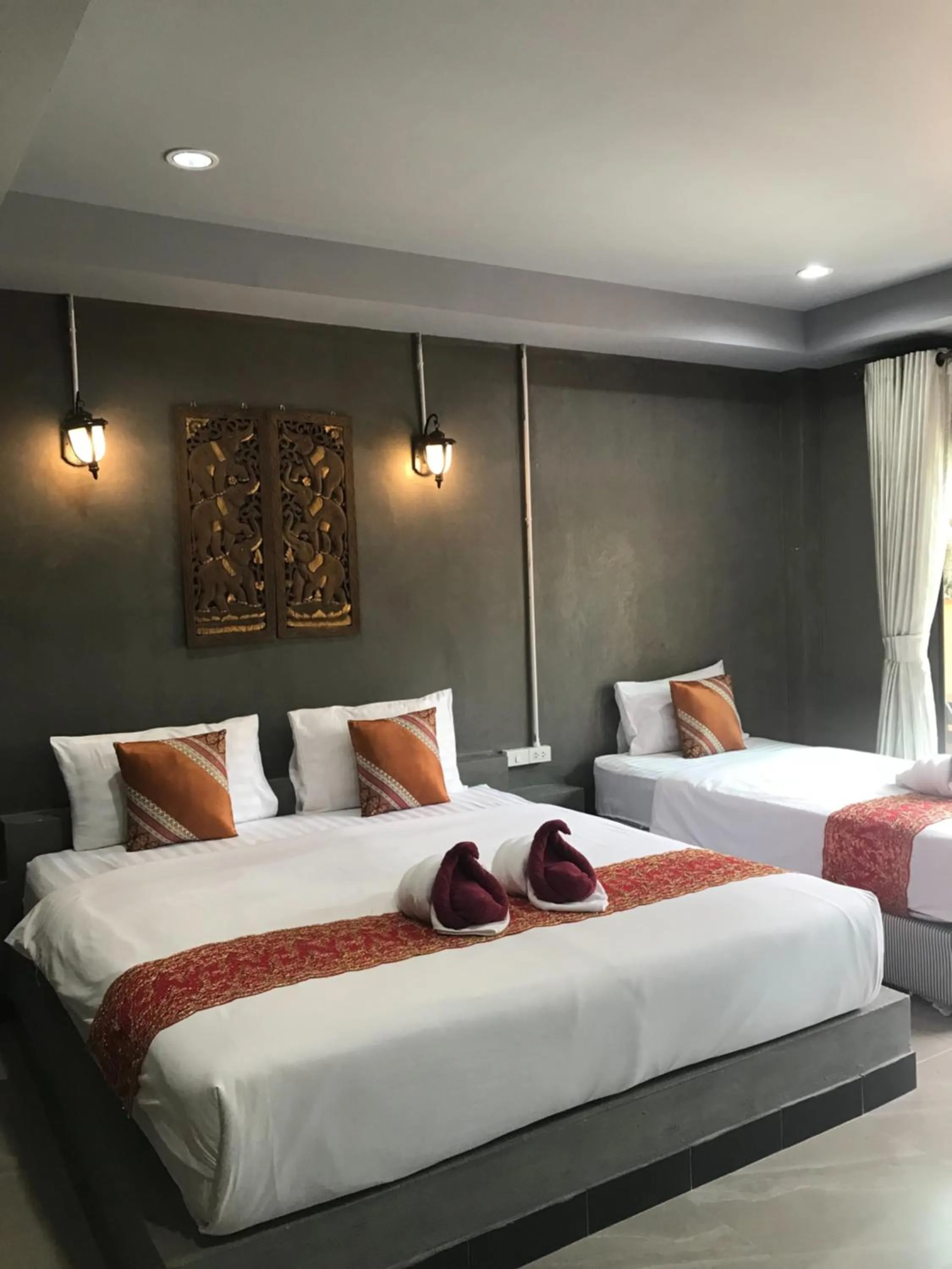 Bed in Chomview Resort