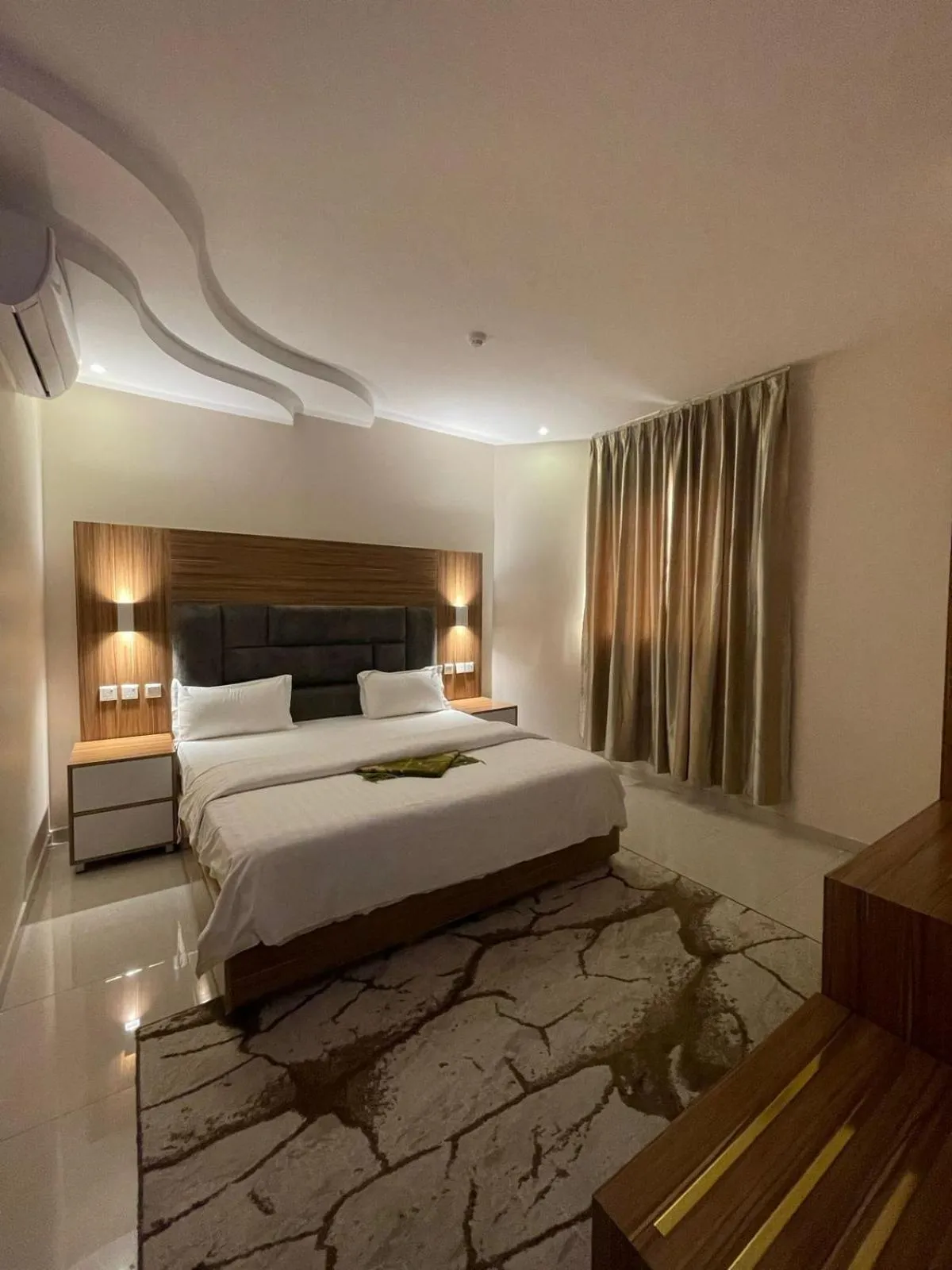 Bedroom, Bed in Orient House