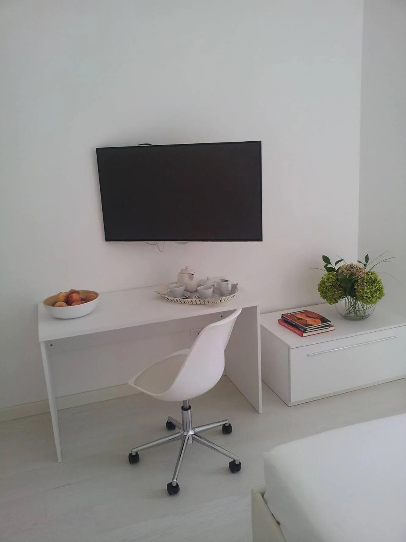 Decorative detail in Alberica10