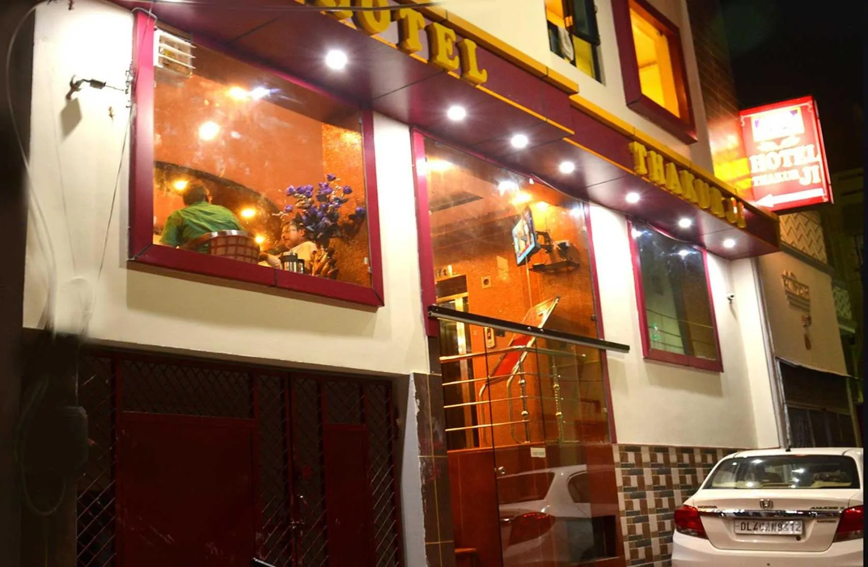 Facade/entrance in Hotel Thakur Ji