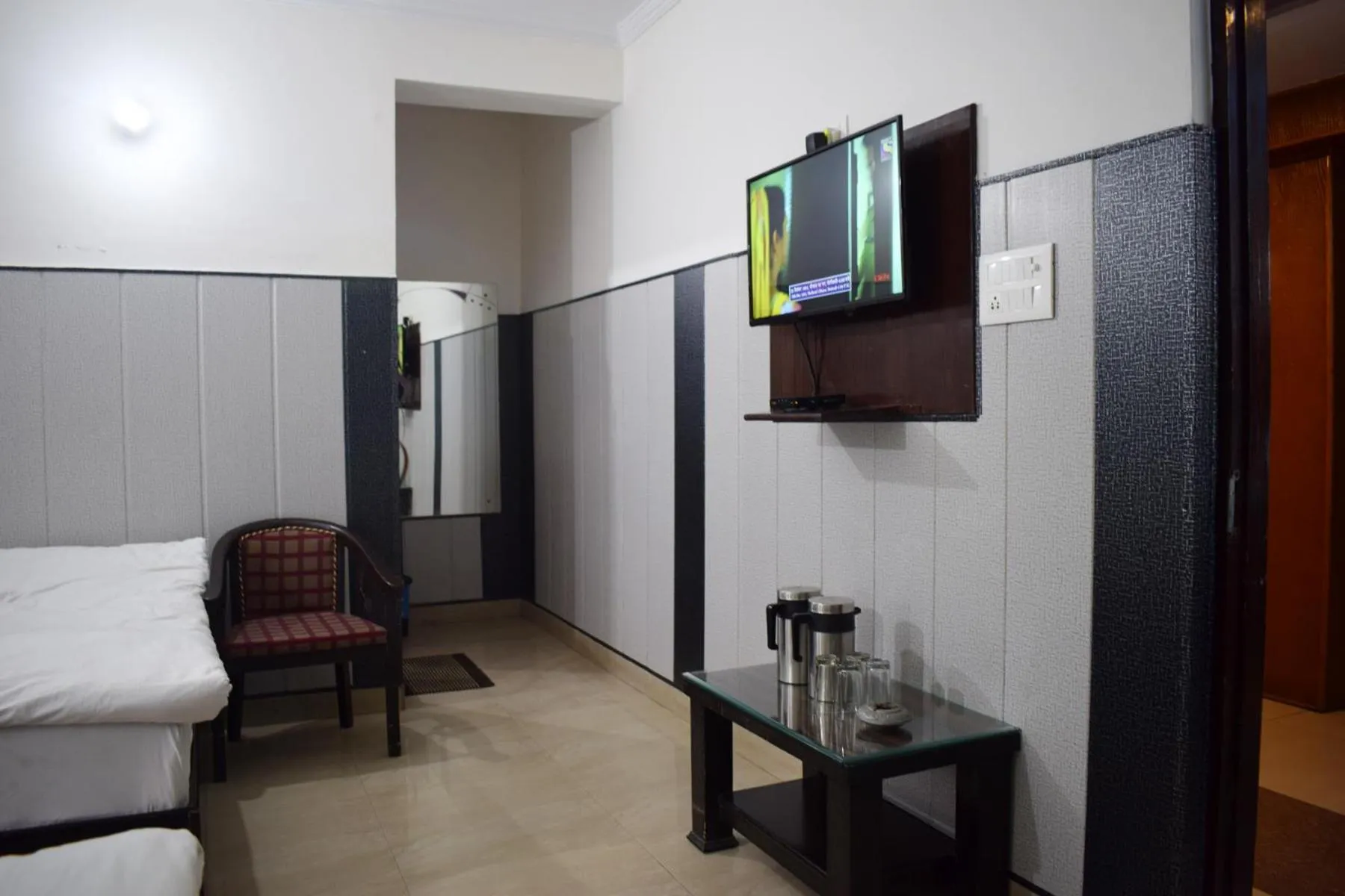 Bathroom, Bed in Hotel Thakur Ji