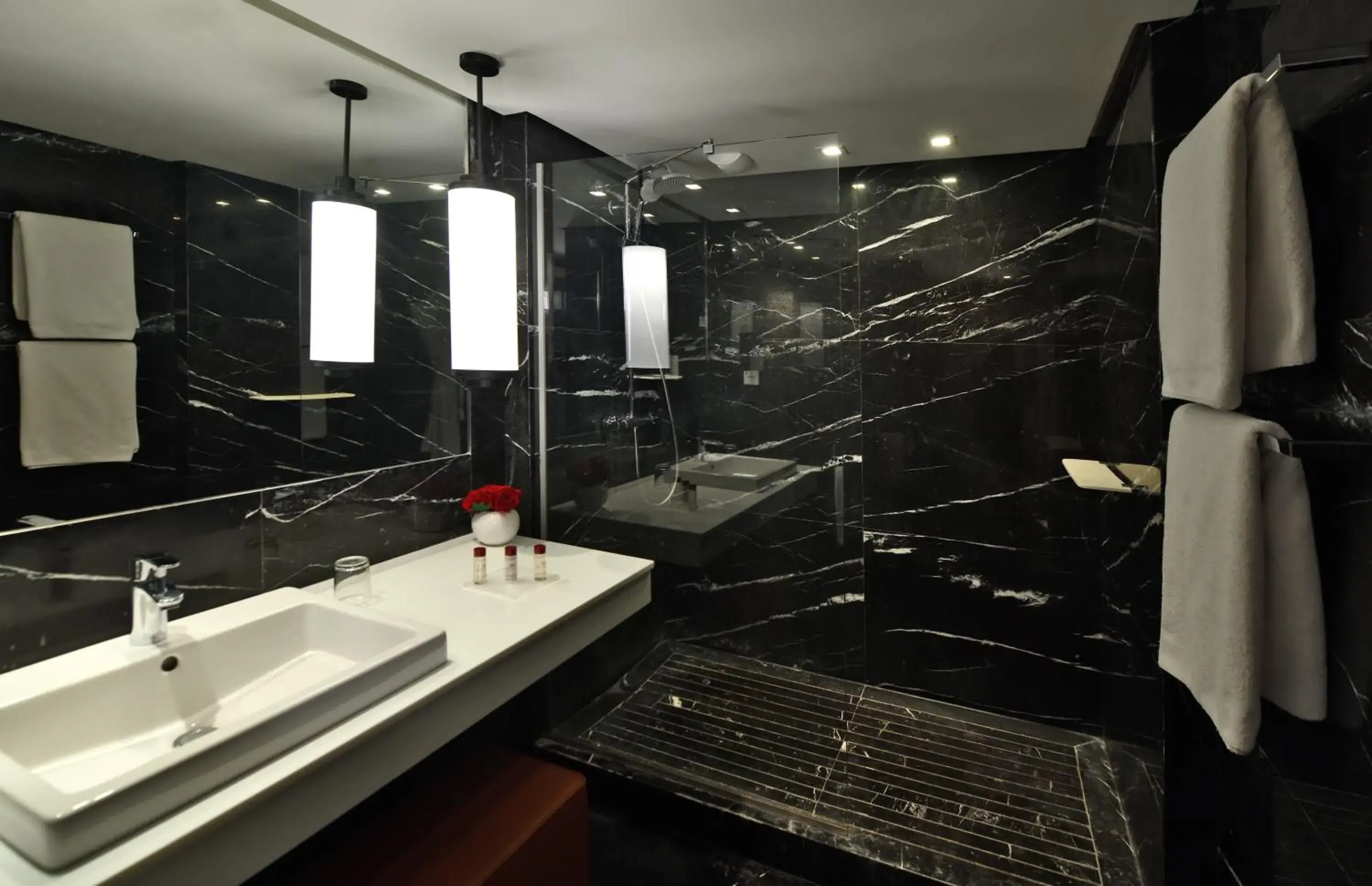 Superior Twin Room with View - single occupancy in Mövenpick Hotel Mansour Eddahbi Marrakech Superior Twin Room with View - single occupancy in Mövenpick Hotel Mansour Eddahbi Marrakech