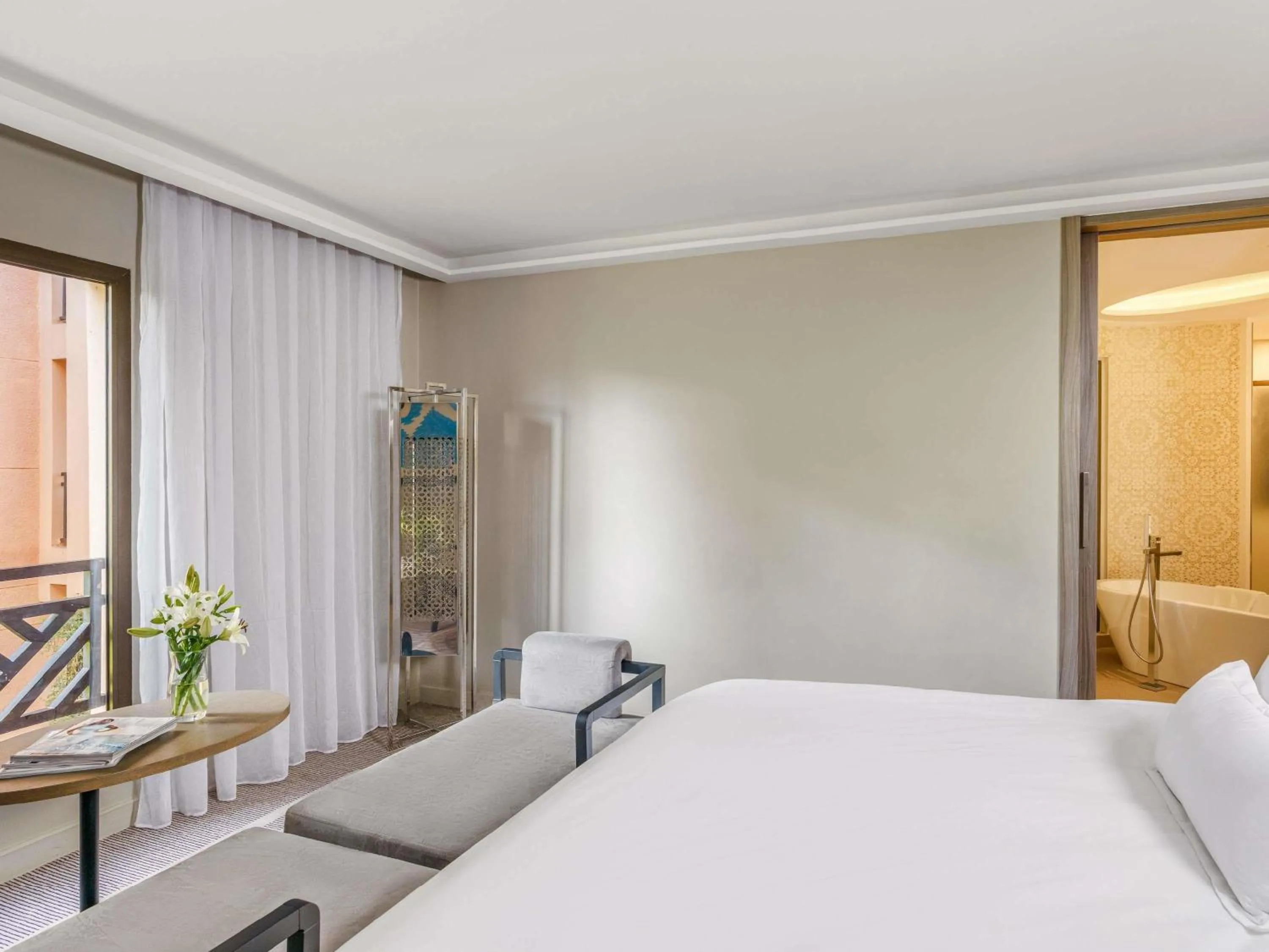 Bedroom, Bed in Mövenpick Hotel Mansour Eddahbi Marrakech