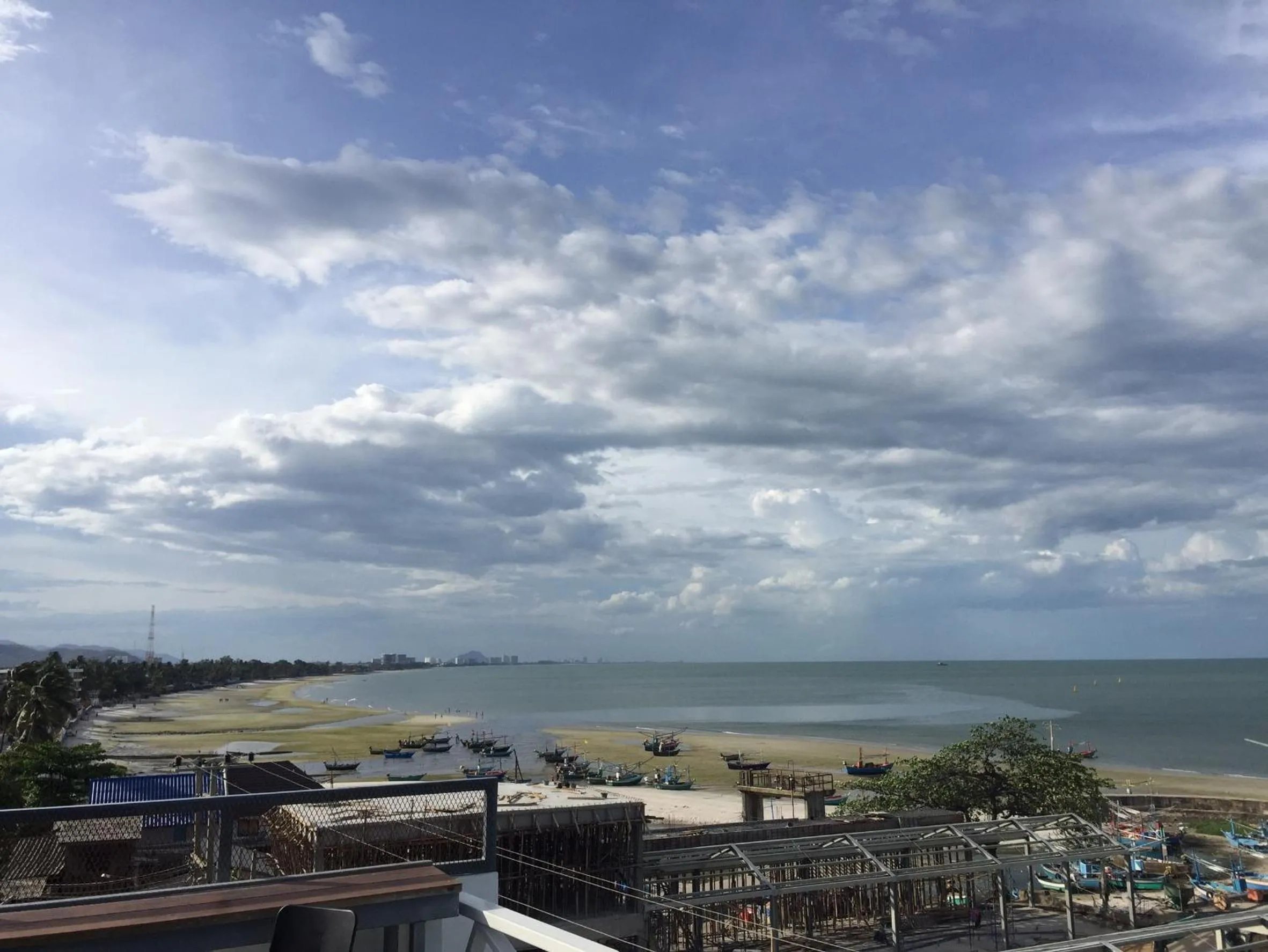 Day in Jetty Huahin Hostel