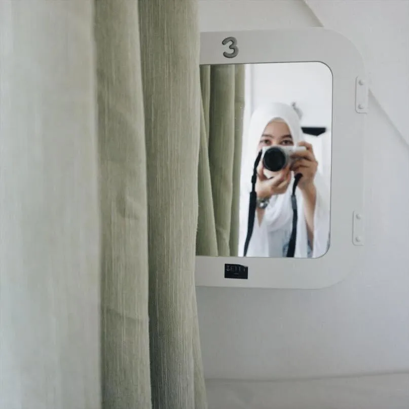 People in Jetty Huahin Hostel