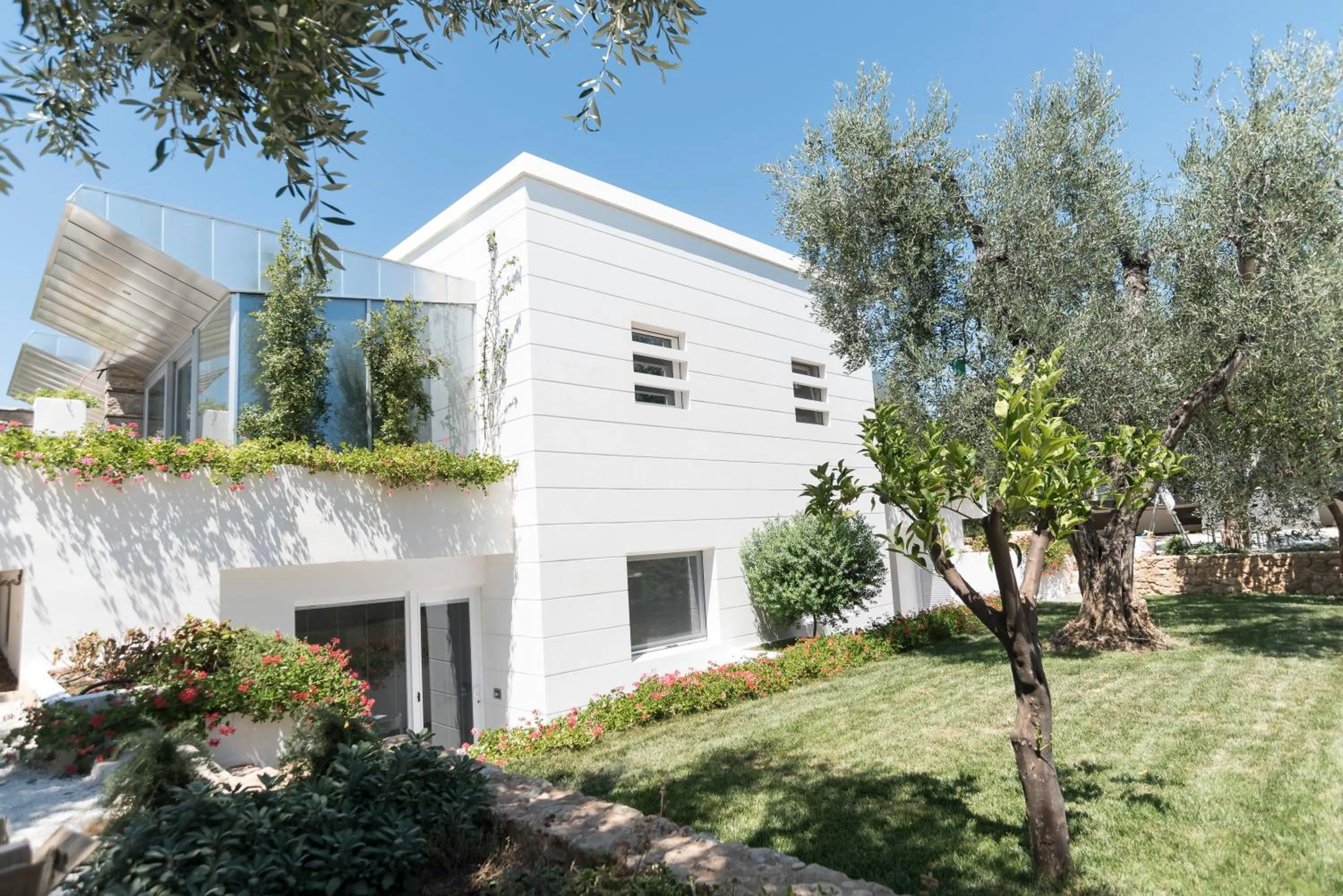 Patio in Hotel Torre Santamaria Resort